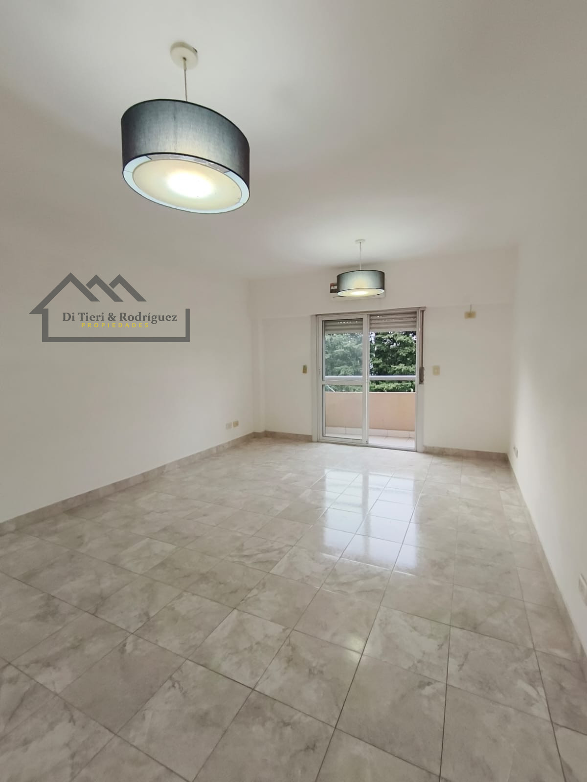 Квартира с 1 спальней в Tres de Febrero, с балконом