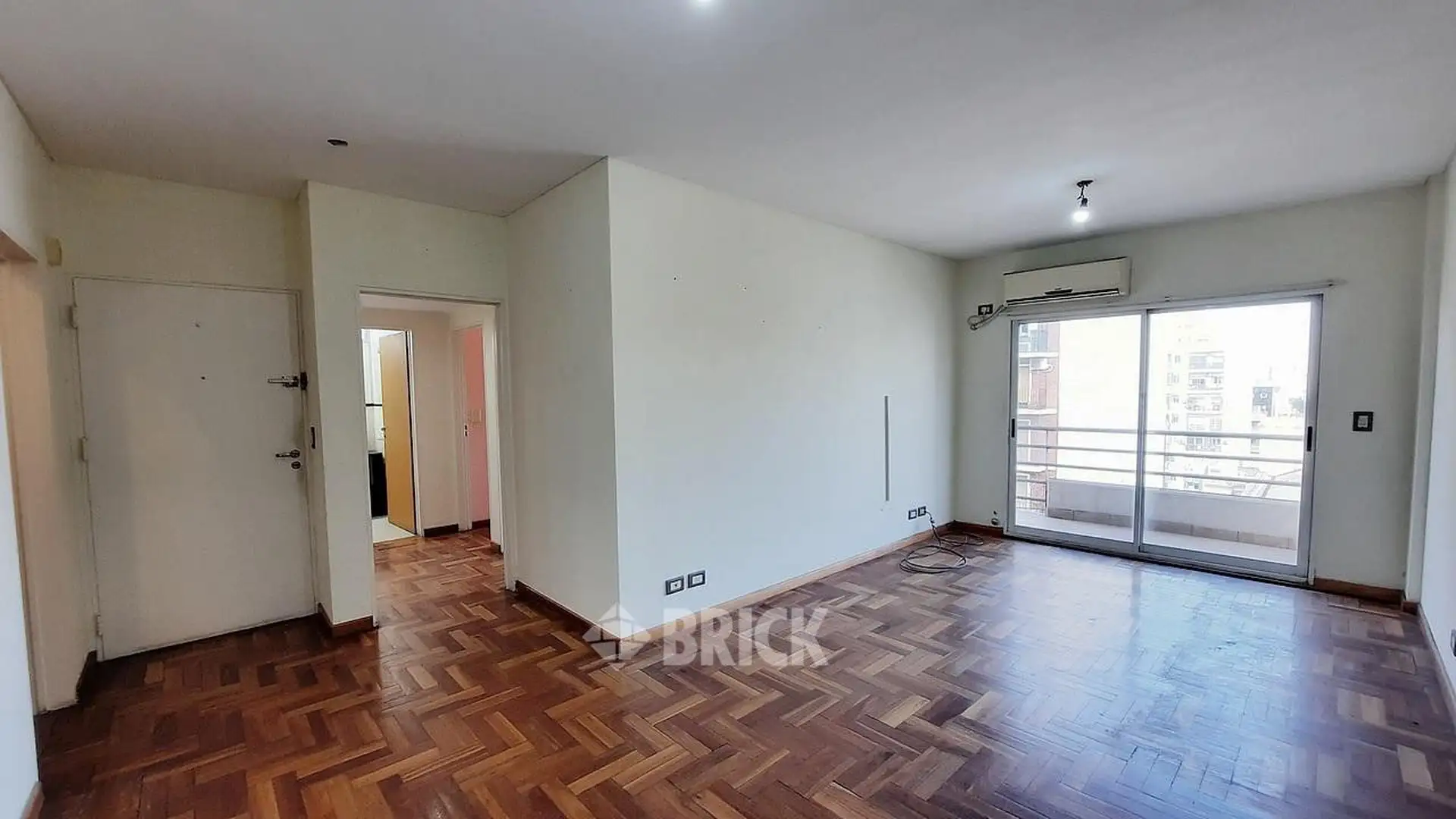 Departamento de 3 ambientes con cochera en San Cristóbal