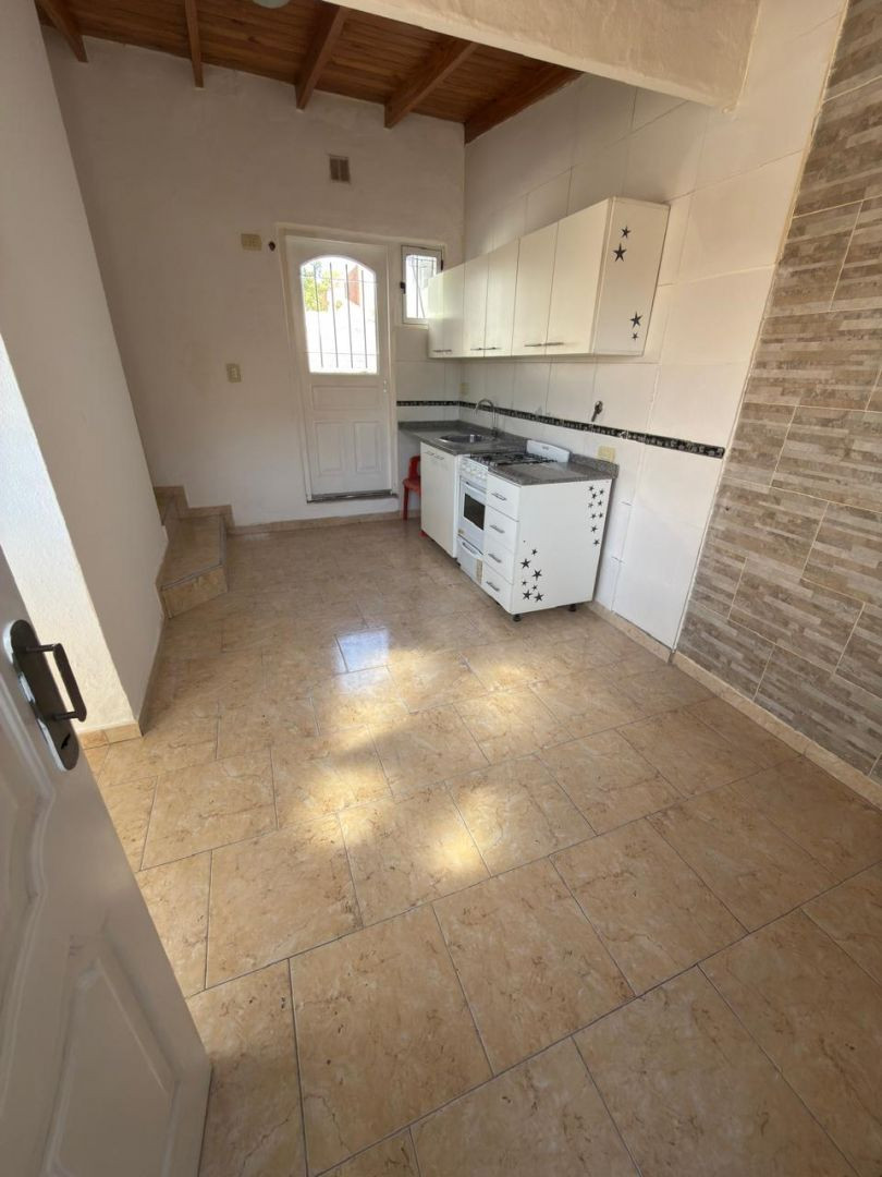 Ground-floor or upper PH with private entrance in Ramos Mejía, La Matanza