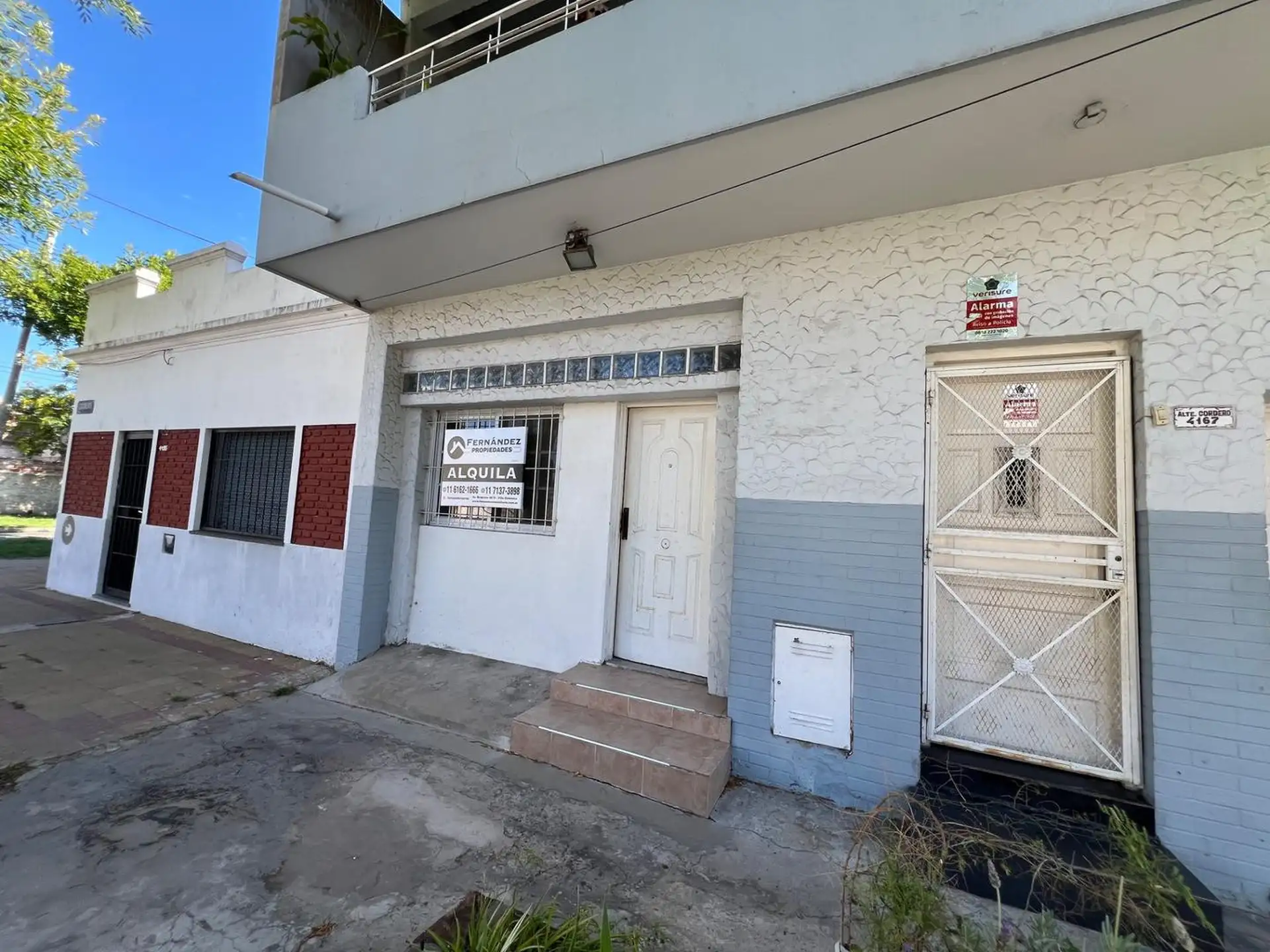 Studio PH ground-floor unit in Villa Dominico