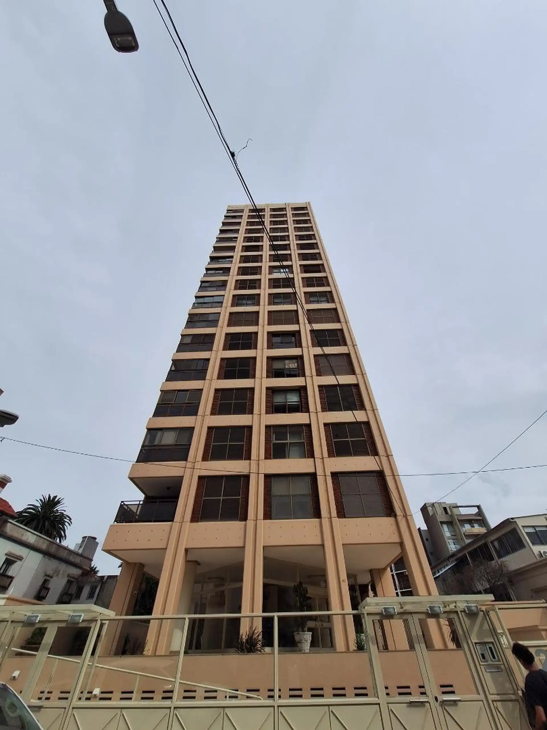 Полуэтажная квартира с 3 спальнями в Bernal