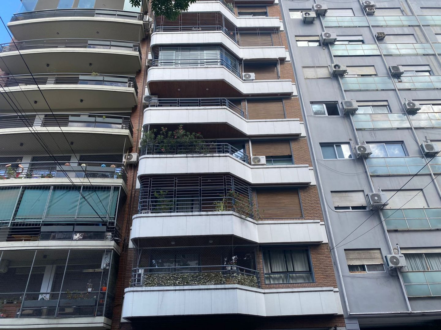 Three-room apartment with maid’s room in Recoleta