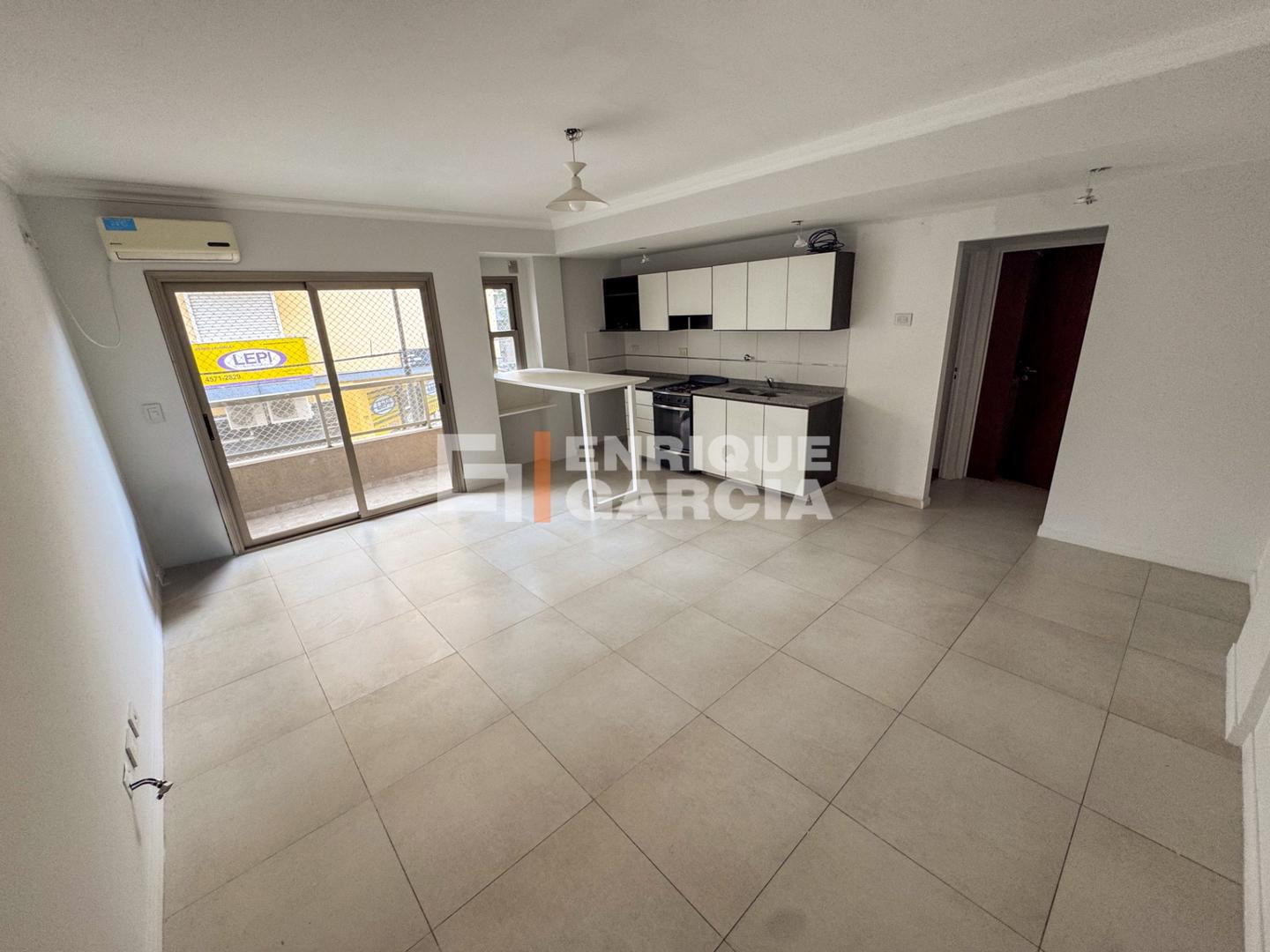 Departamento de 2 ambientes al frente en Villa Pueyrredón