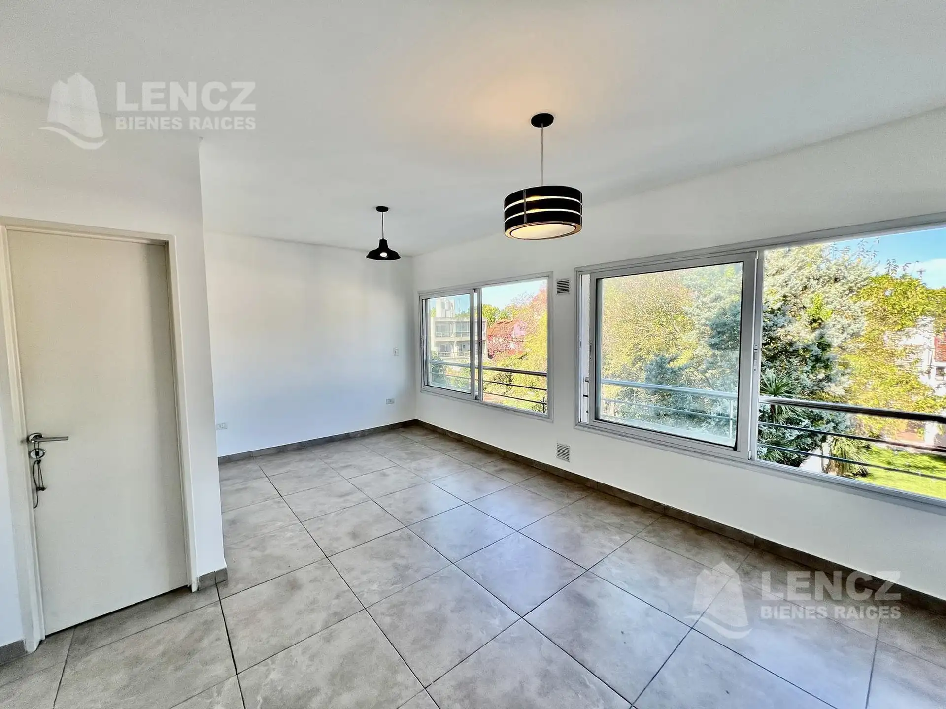 Квартира-студия с парковочным местом в Bernal, Quilmes