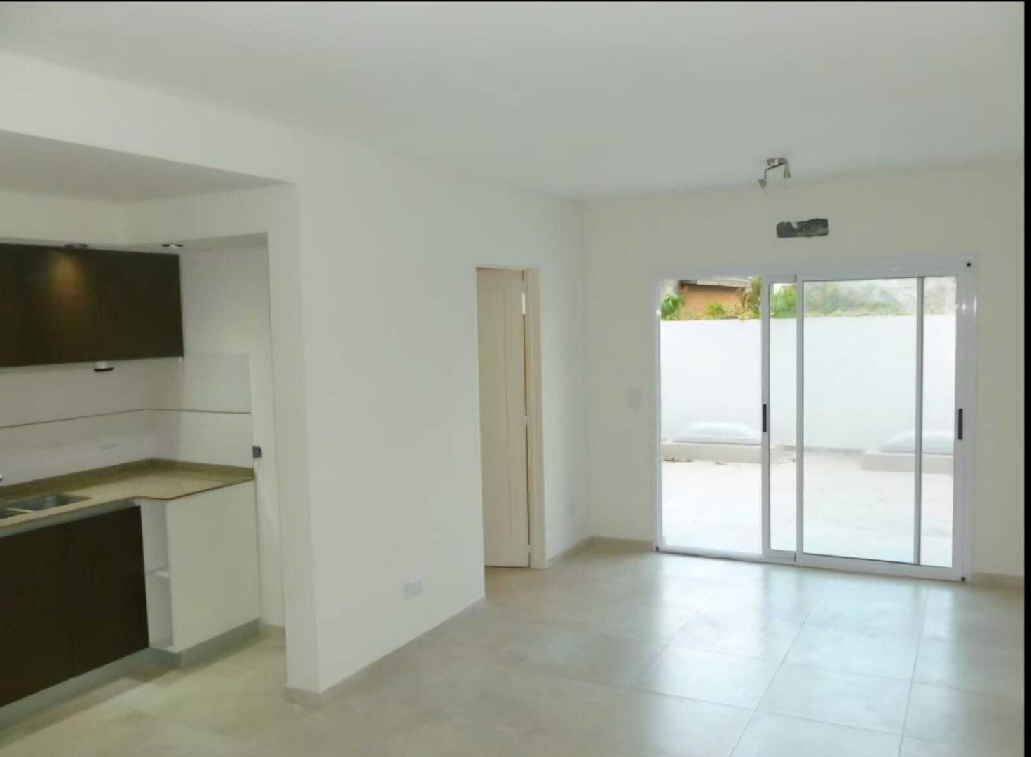 Квартира-студия с собственной террасой в Saavedra