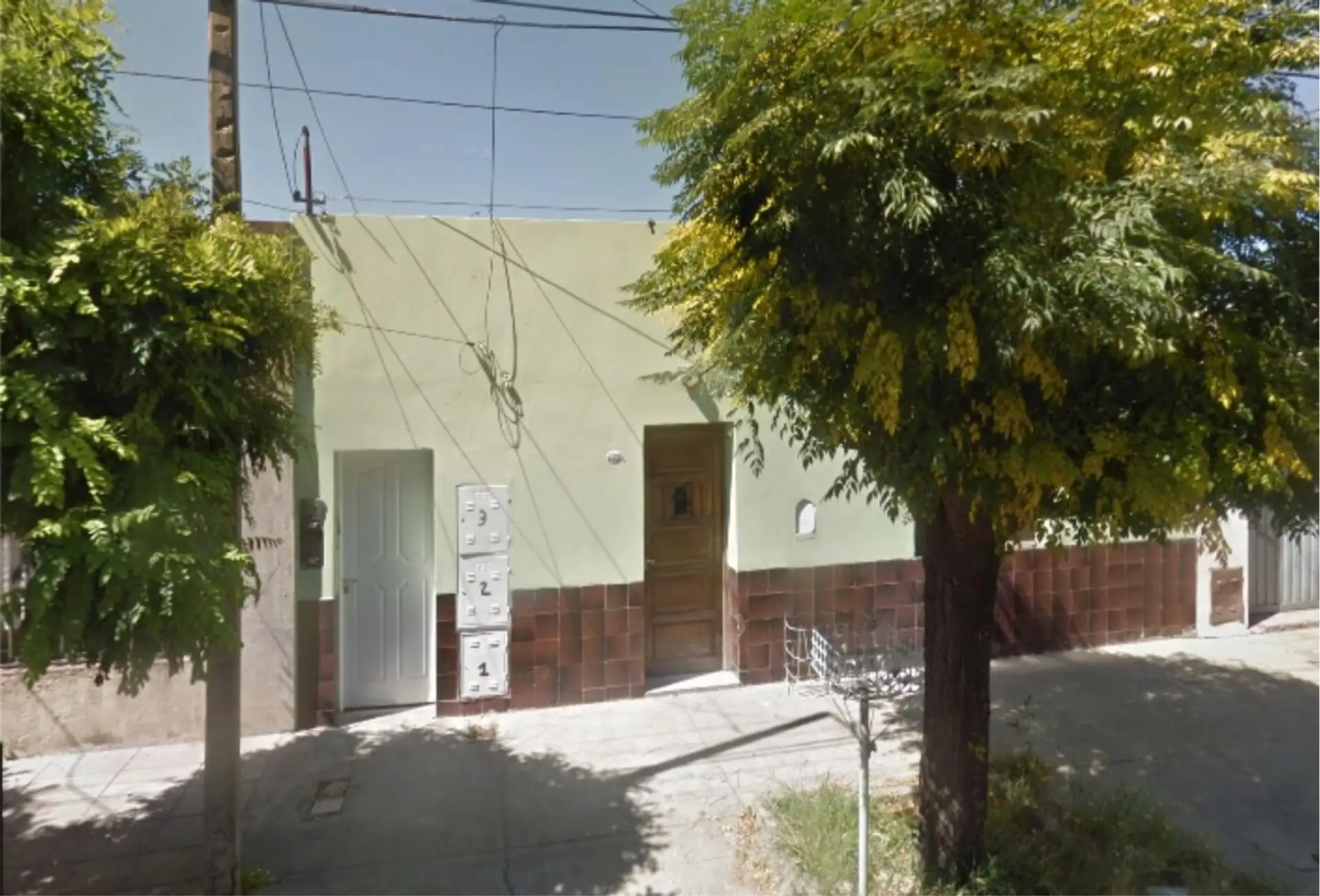 Two-bedroom house in Zárate