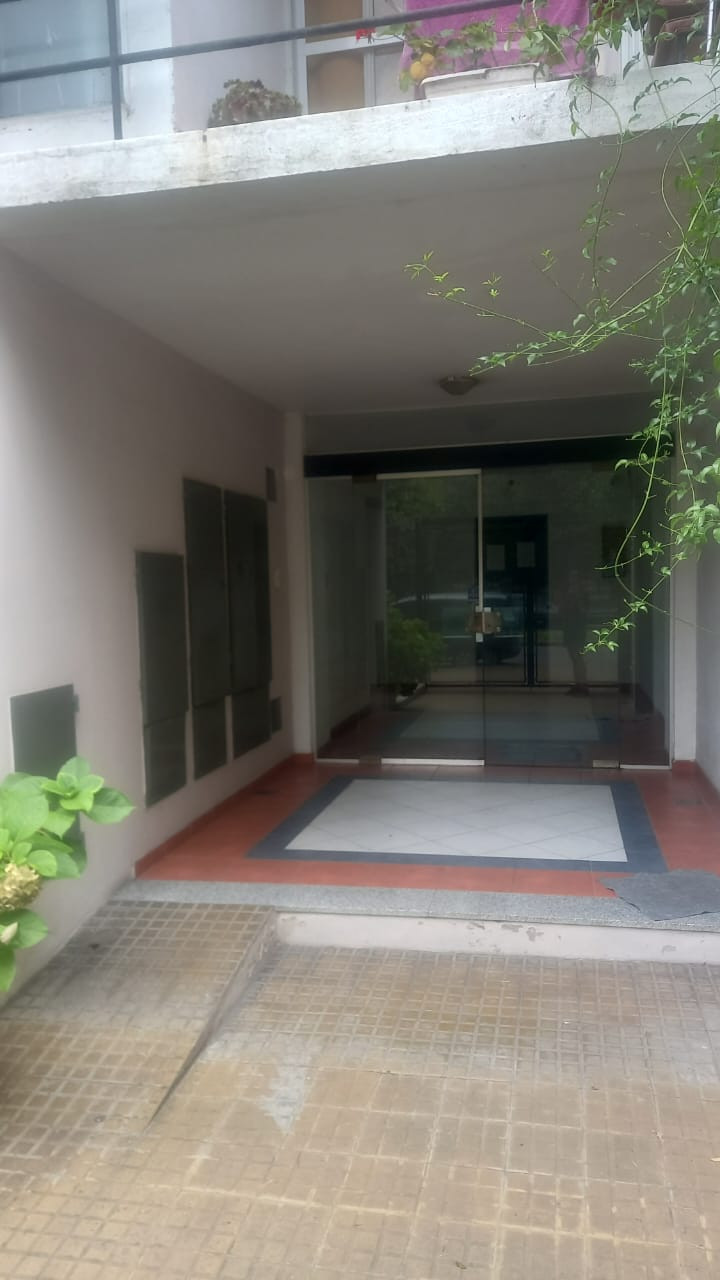 Departamento de 2 ambientes en La Plata con balcón al frente