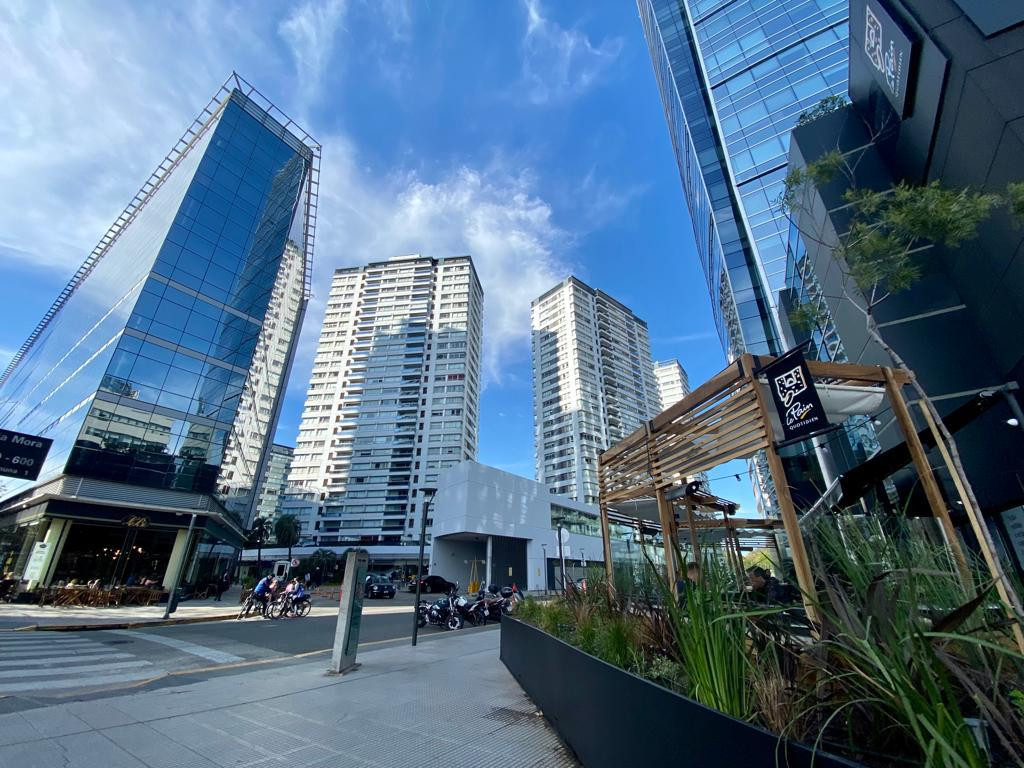 Kitnet de 1 dormitório com varanda em Puerto Madero