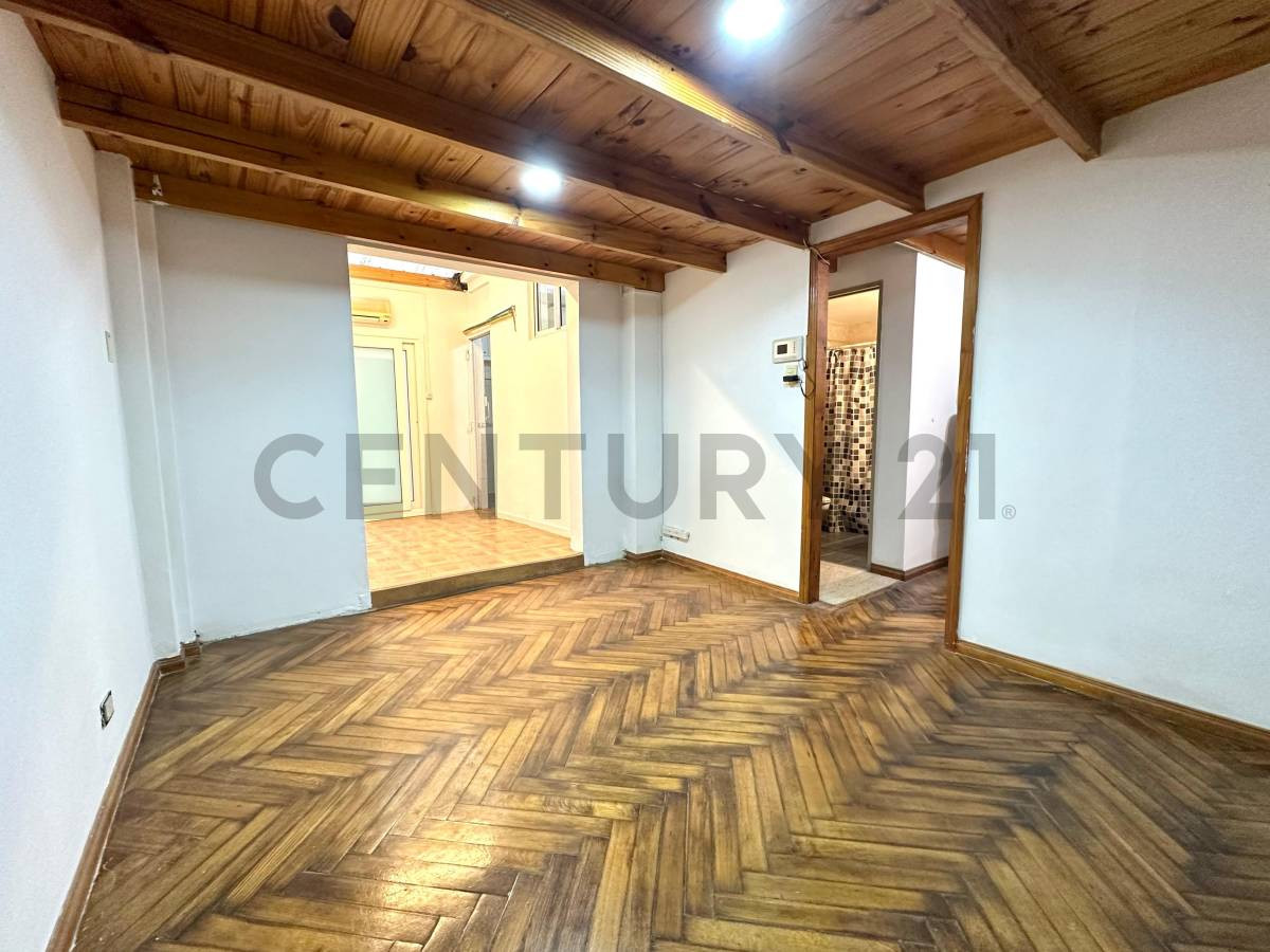 Departamento de 2 dormitorios en Retiro con patio