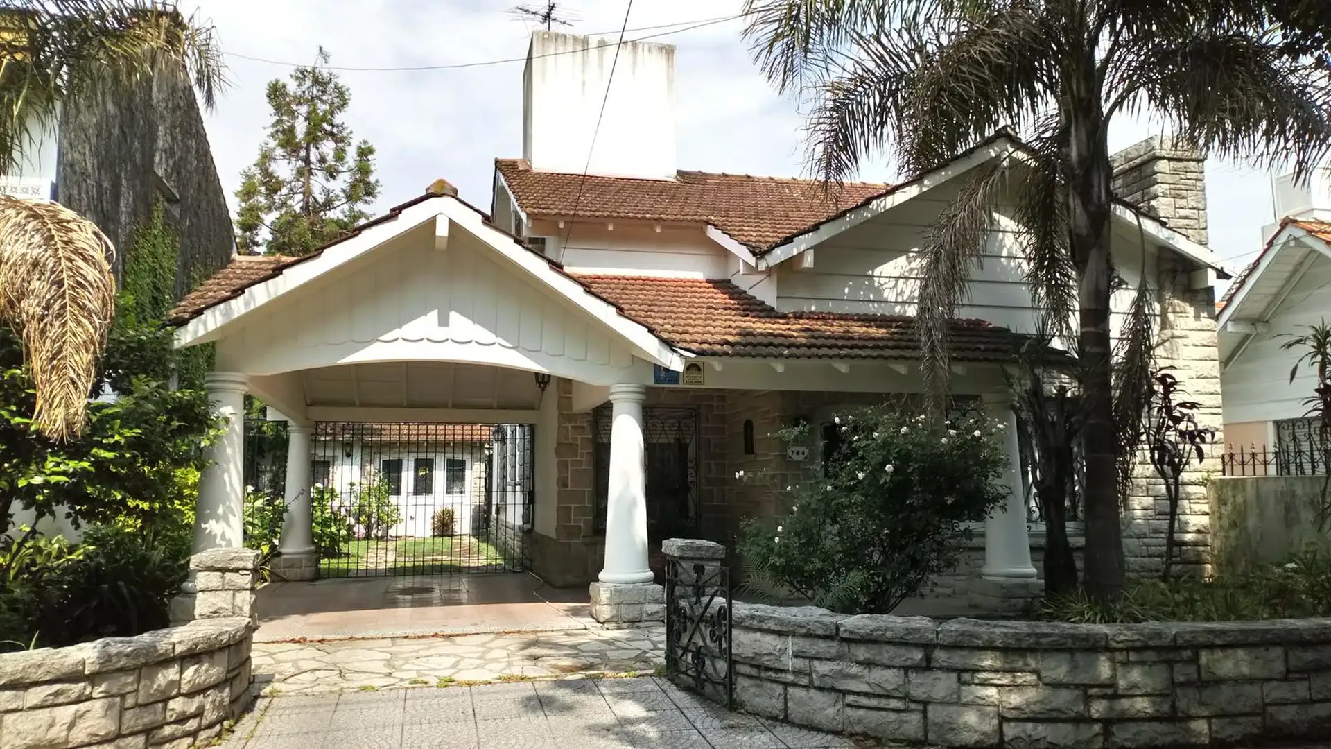 Four-bedroom house in Lomas de Zamora