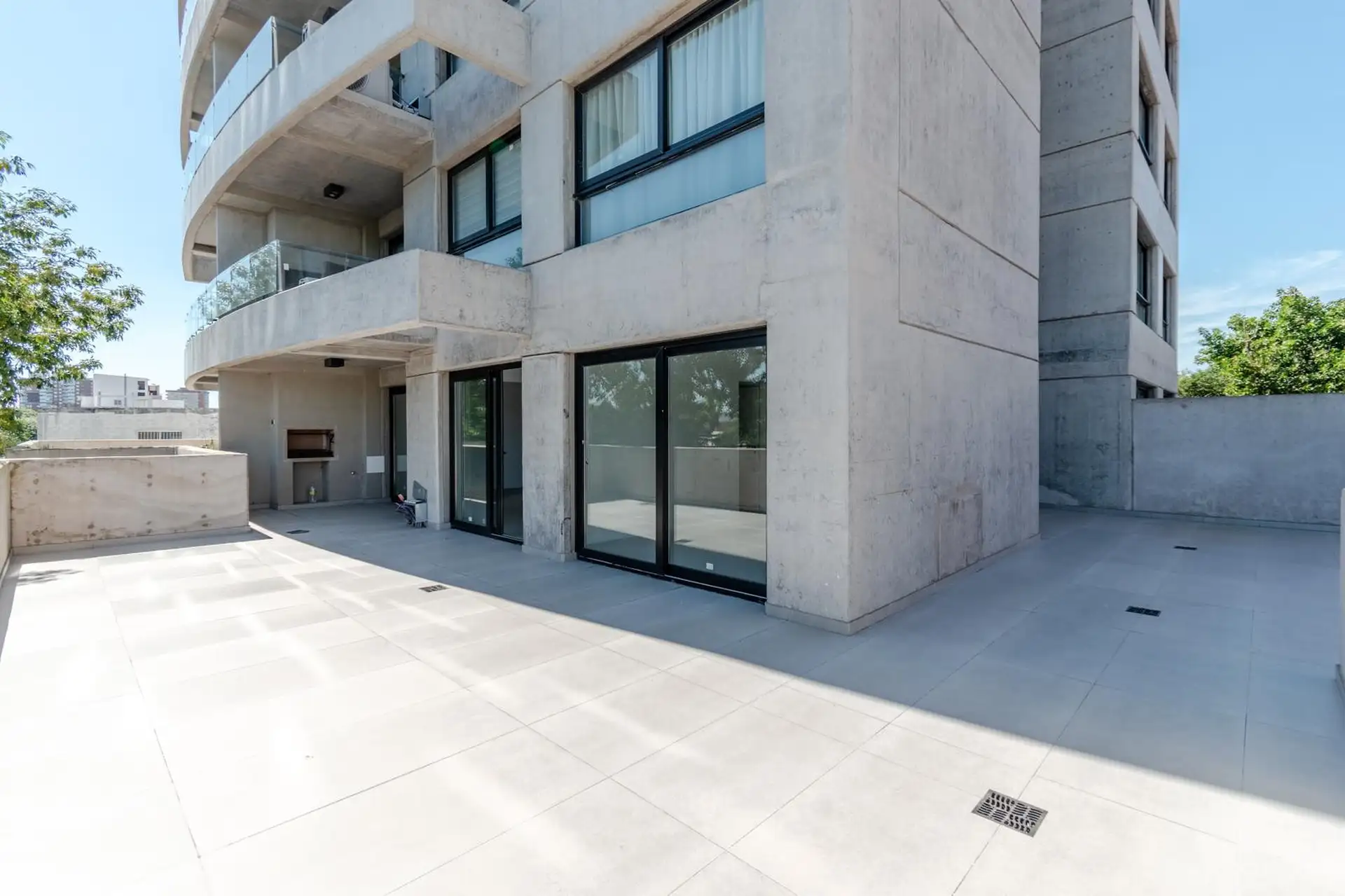 Two-bedroom apartment with private patio in San Isidro