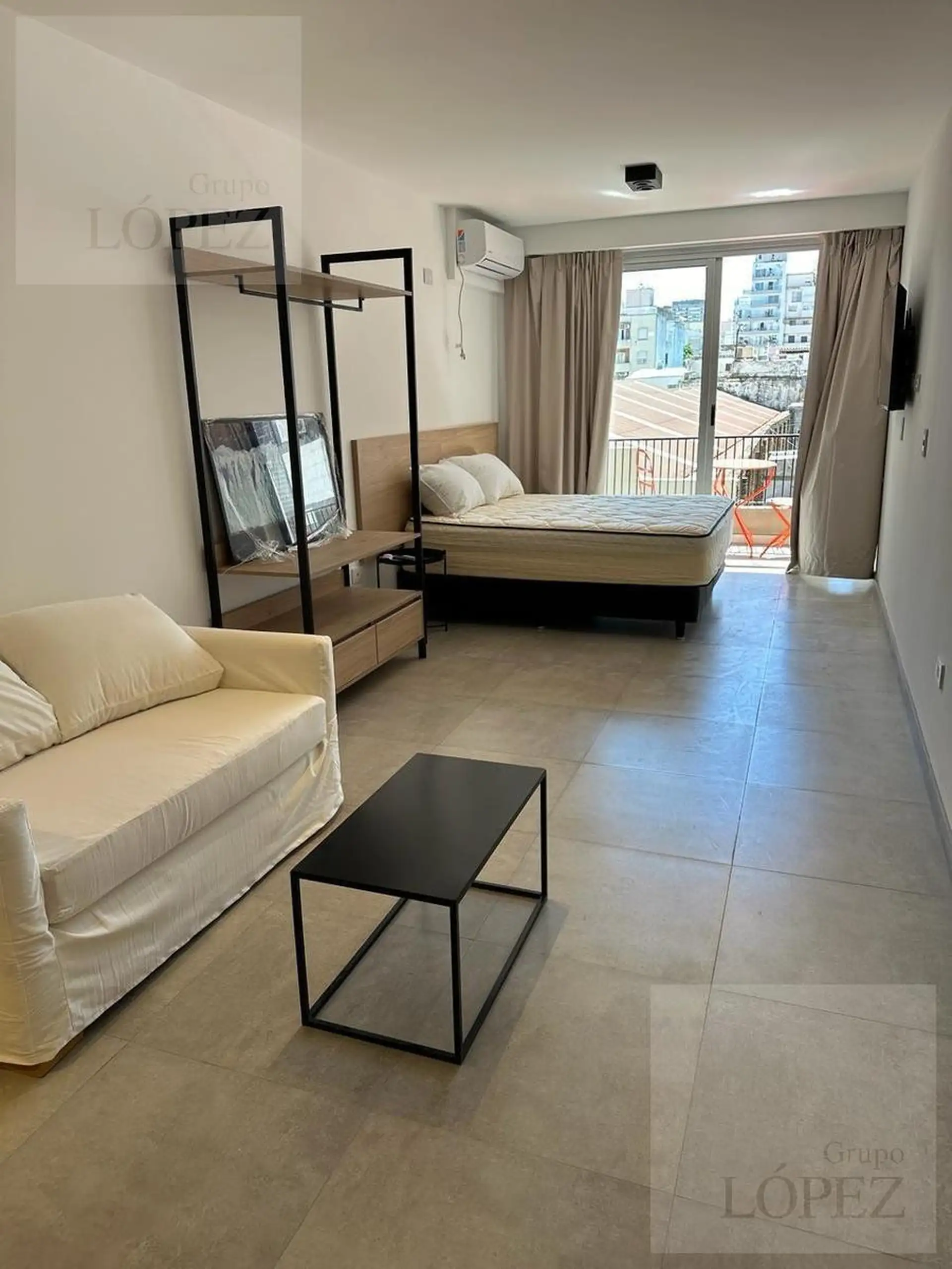 Apartamento mobiliado de um ambiente no contrafrente em Monserrat