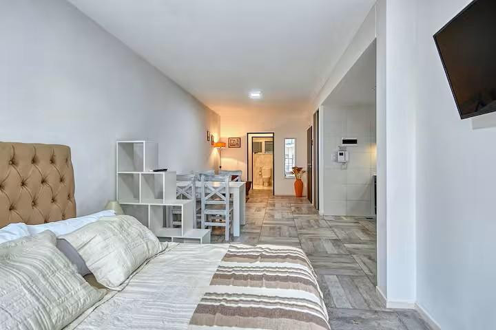 Kitnet mobiliada com varanda em Palermo