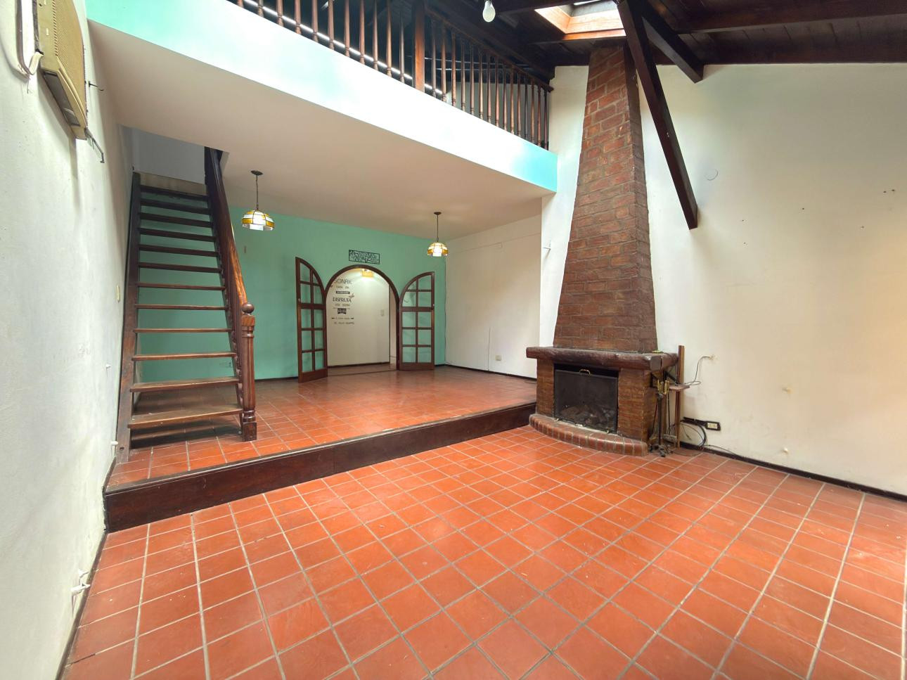 Apartamento com quatro quartos para alugar em General San Martín