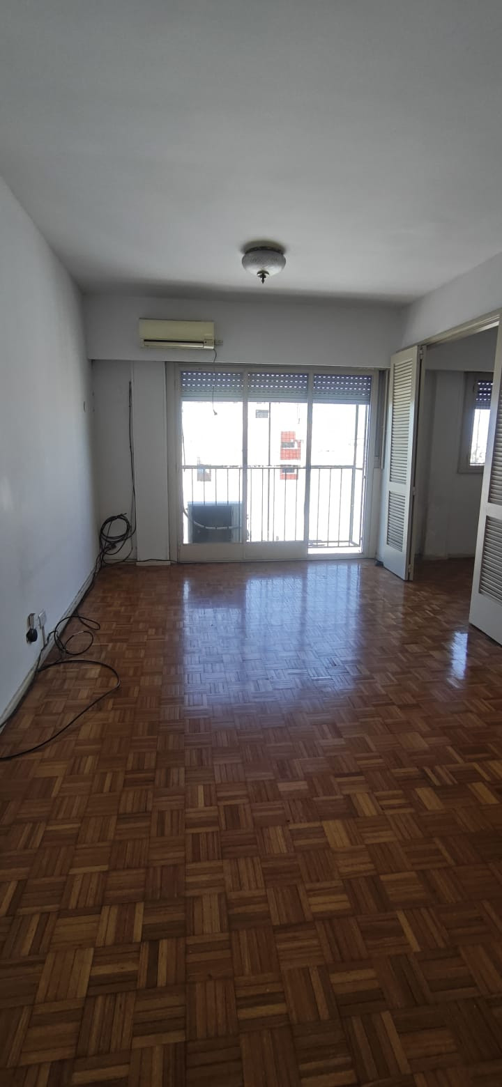 Departamento de 3 ambientes de 2 dormitorios en Villa General Mitre