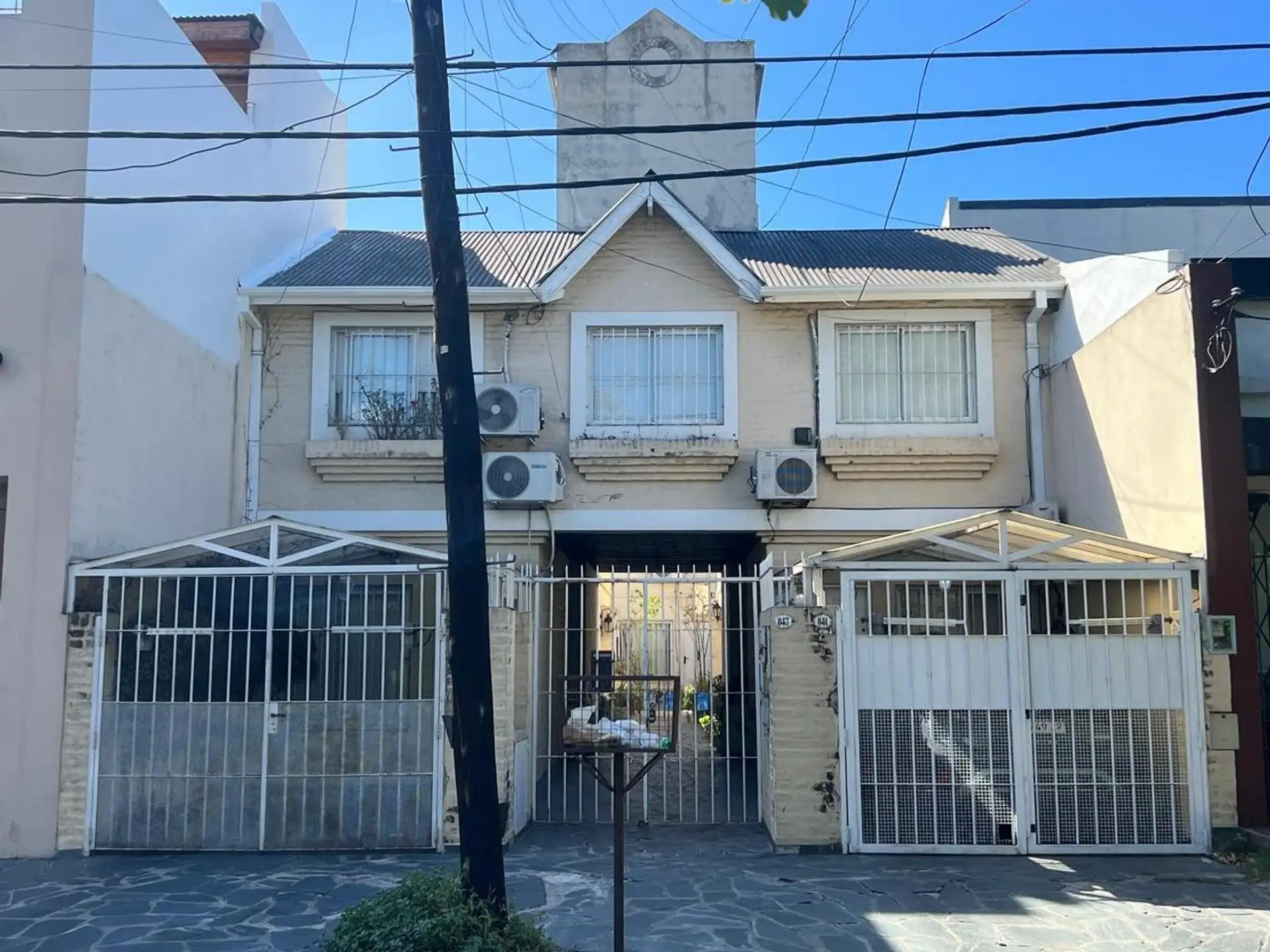 Two-bedroom duplex PH in Ramos Mejía