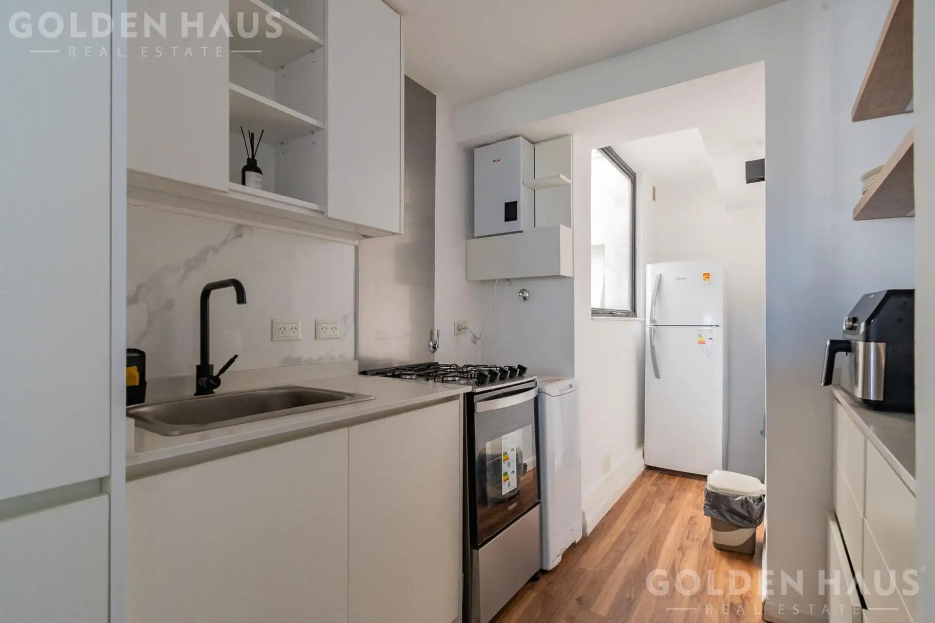 Fully refurbished two-bedroom apartment in Palermo