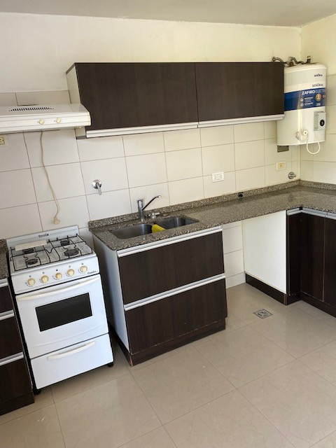 Apartamento de 1 quarto para alugar em Lanús