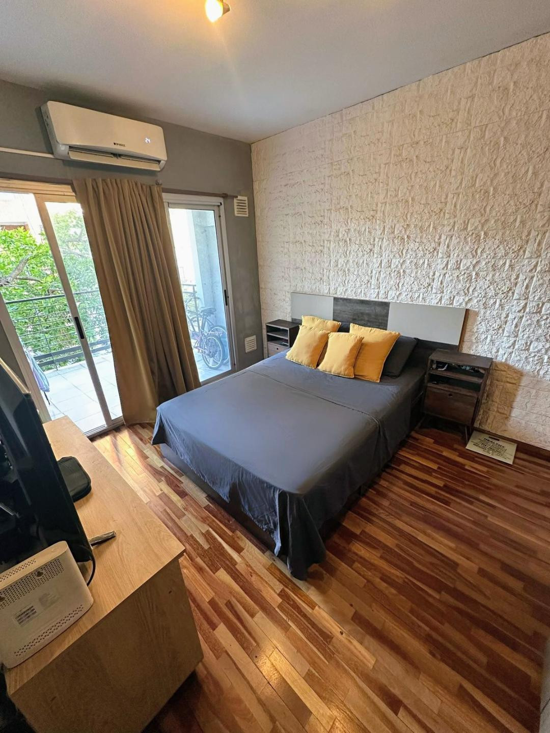 Monoambiente sin muebles con balcón aterrazado en Belgrano