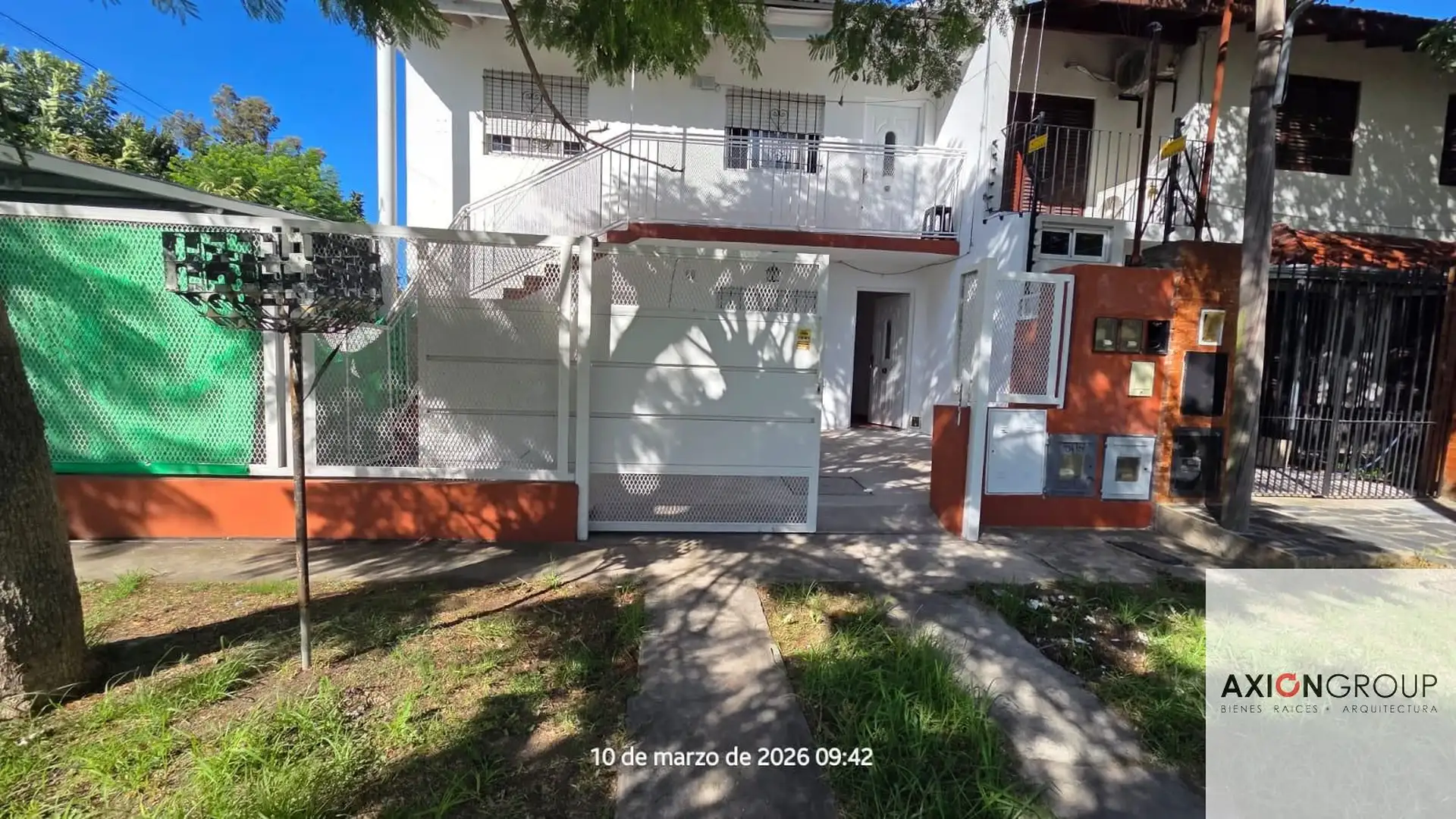 Apartamento de 2 dormitórios em Villa Elisa