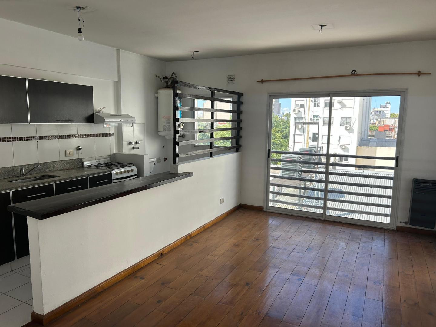 Departamento de 2 ambientes con balcón en Flores