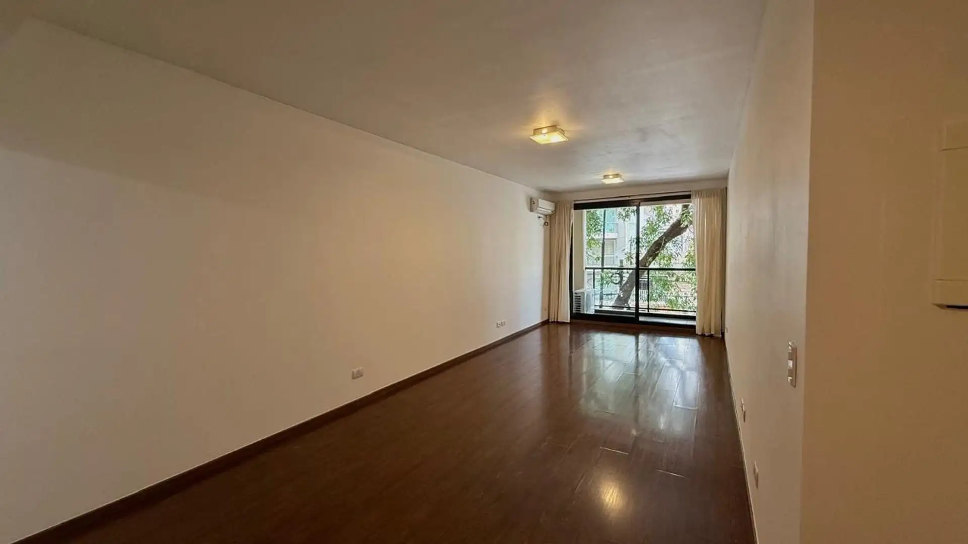 Monoambiente con balcón en alquiler en Villa Urquiza