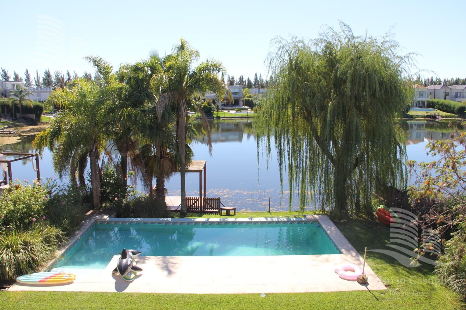 Four-bedroom house in Nordelta Los Sauces, Tigre