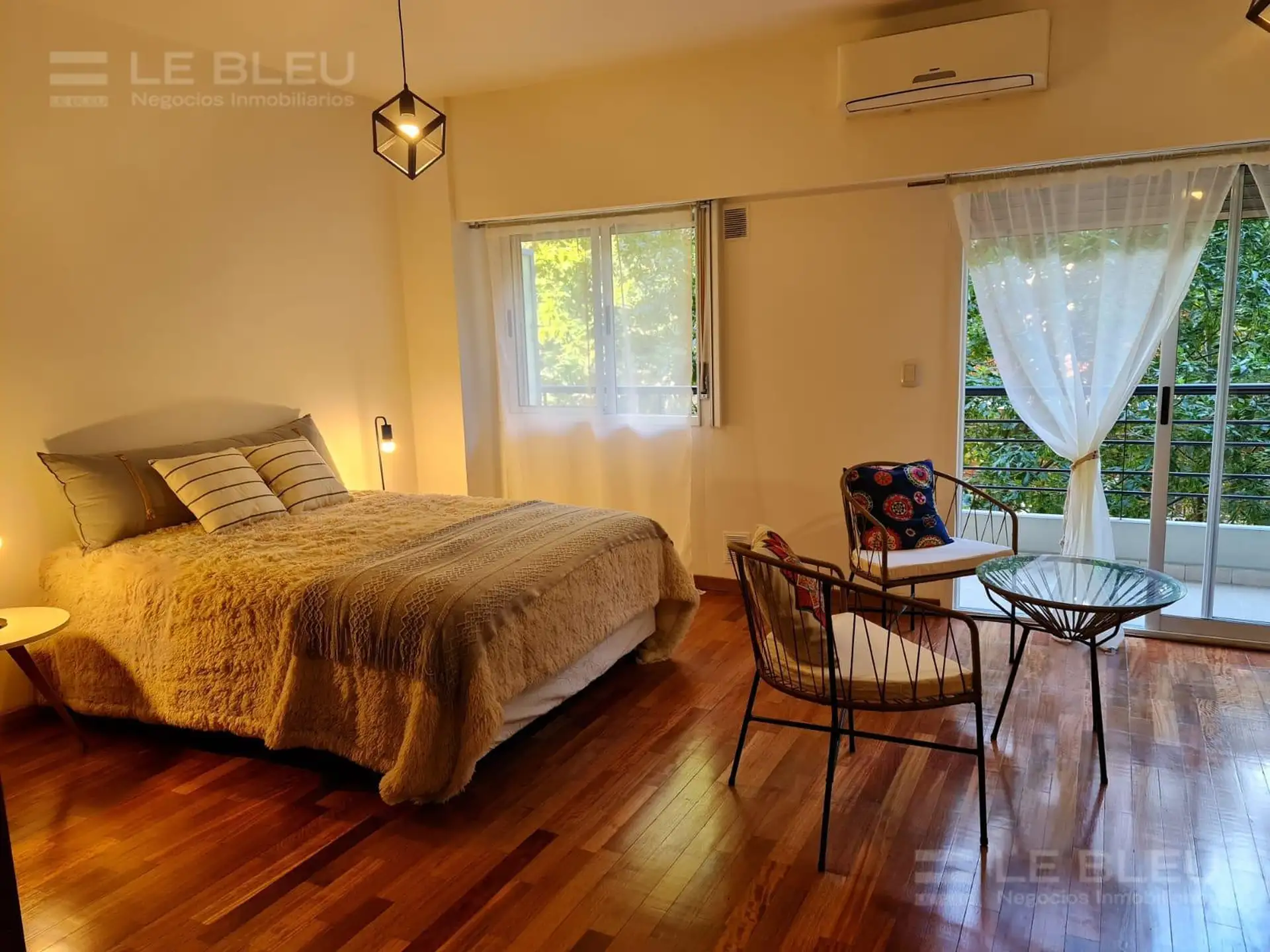 Monoambiente con balcón al frente amoblado en Villa Urquiza