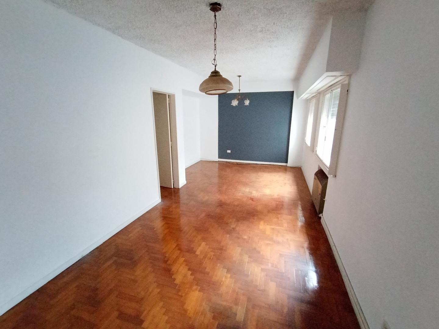 Three-room apartment on Peatonal in Quilmes