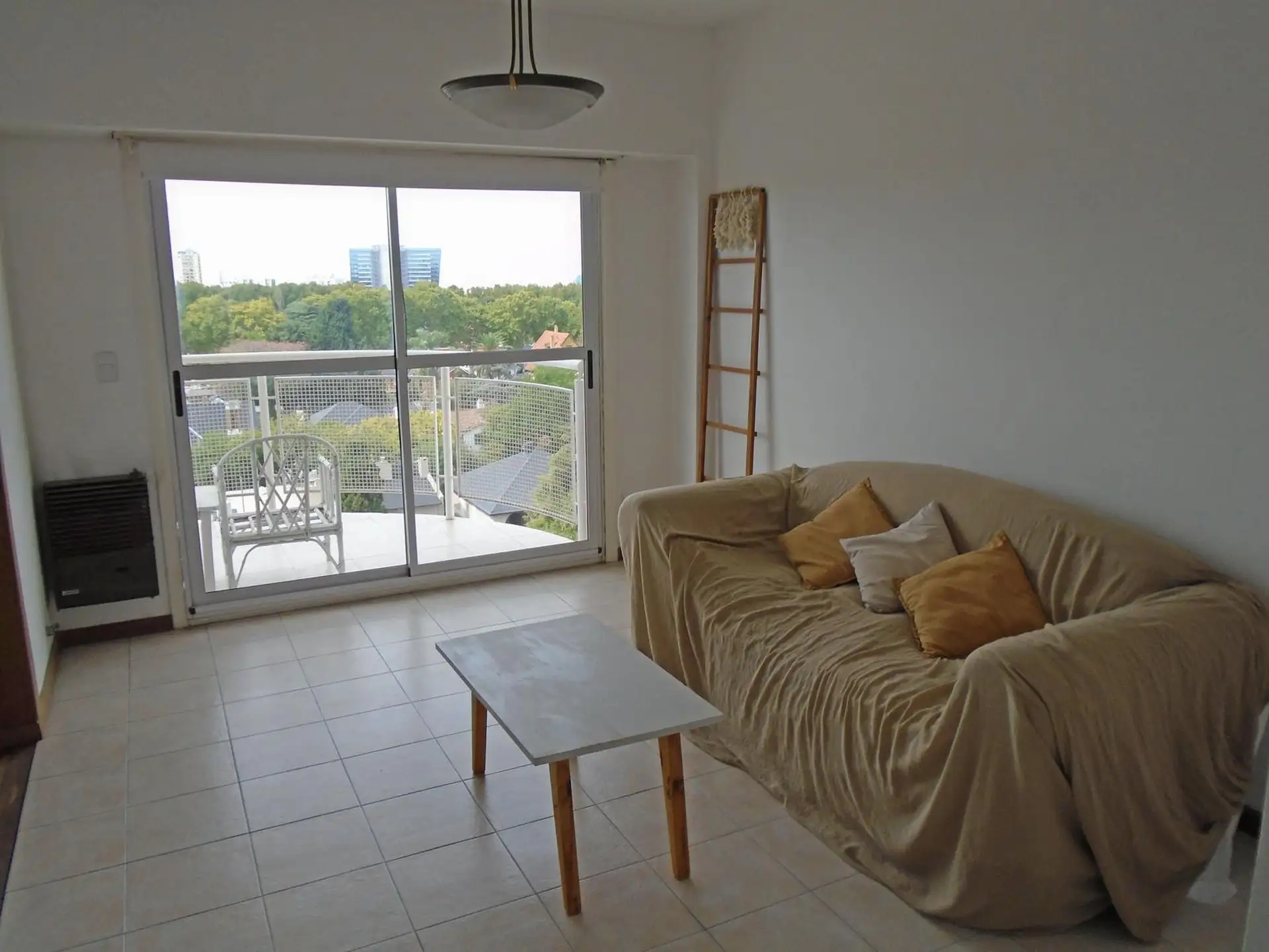 Three-bedroom duplex apartment in Vicente López
