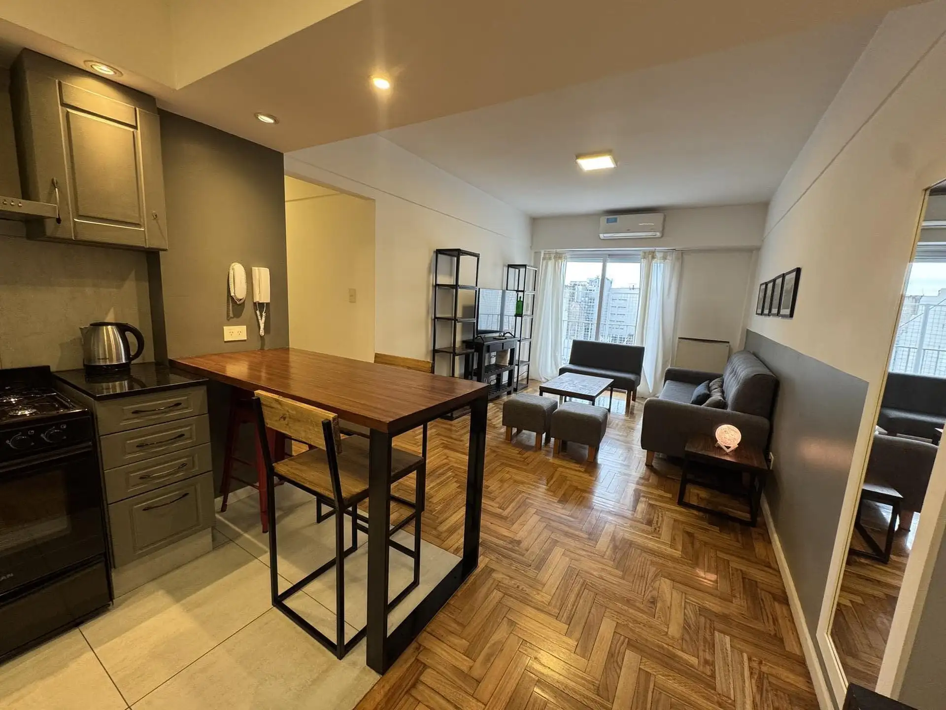Apartamento de três ambientes mobiliado em Recoleta