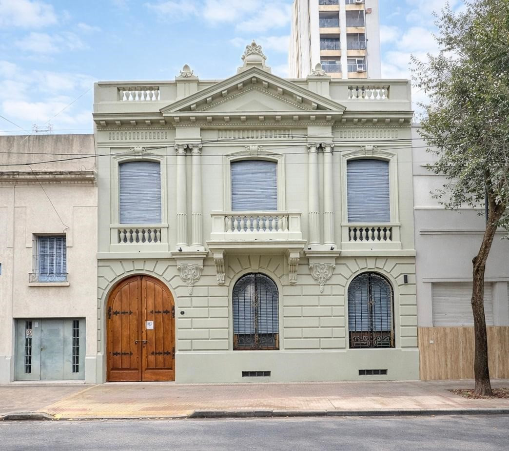 Дом на 4 спальни в Tribunales