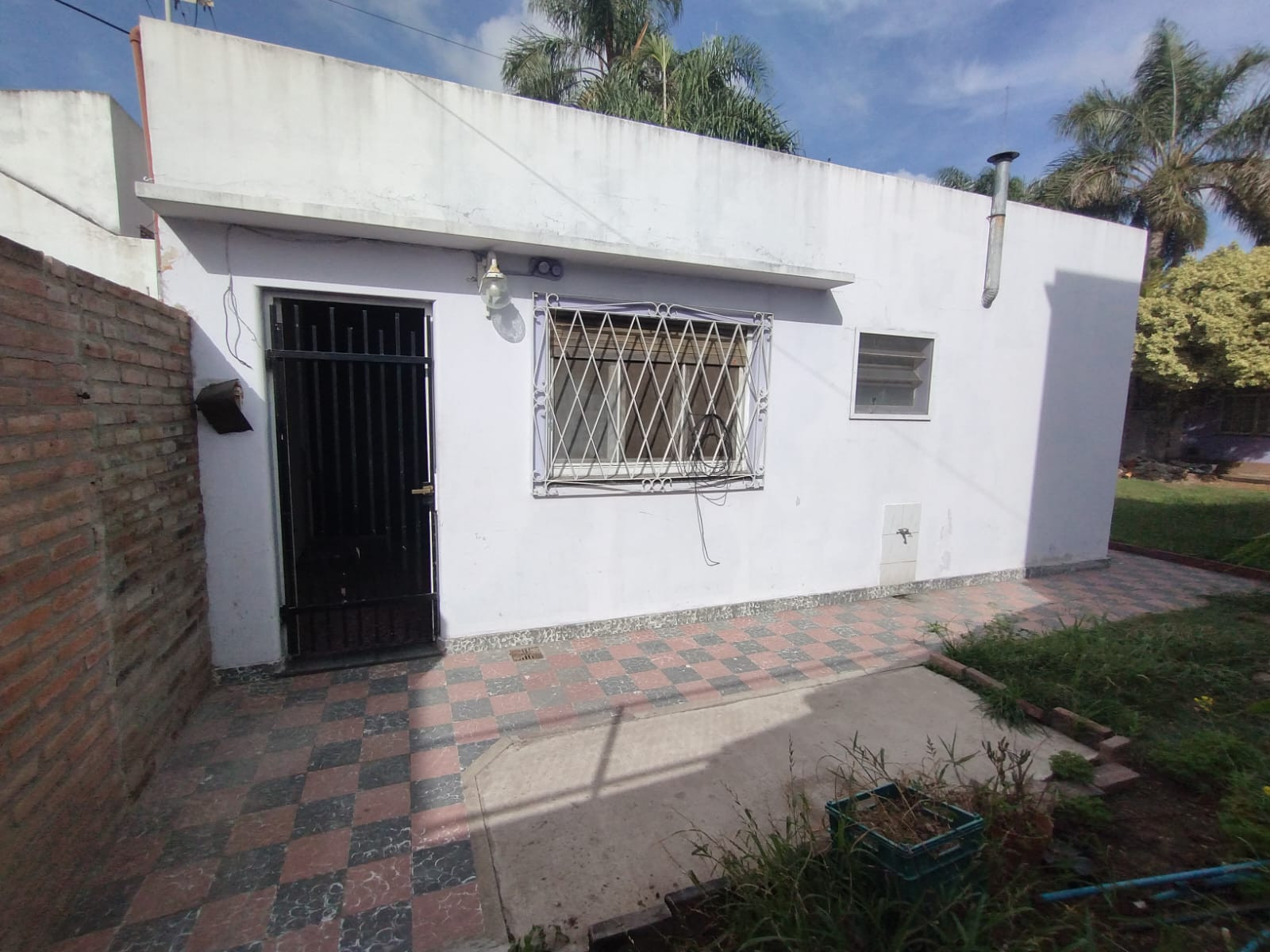 One-bedroom PH with access to a common park in La Matanza