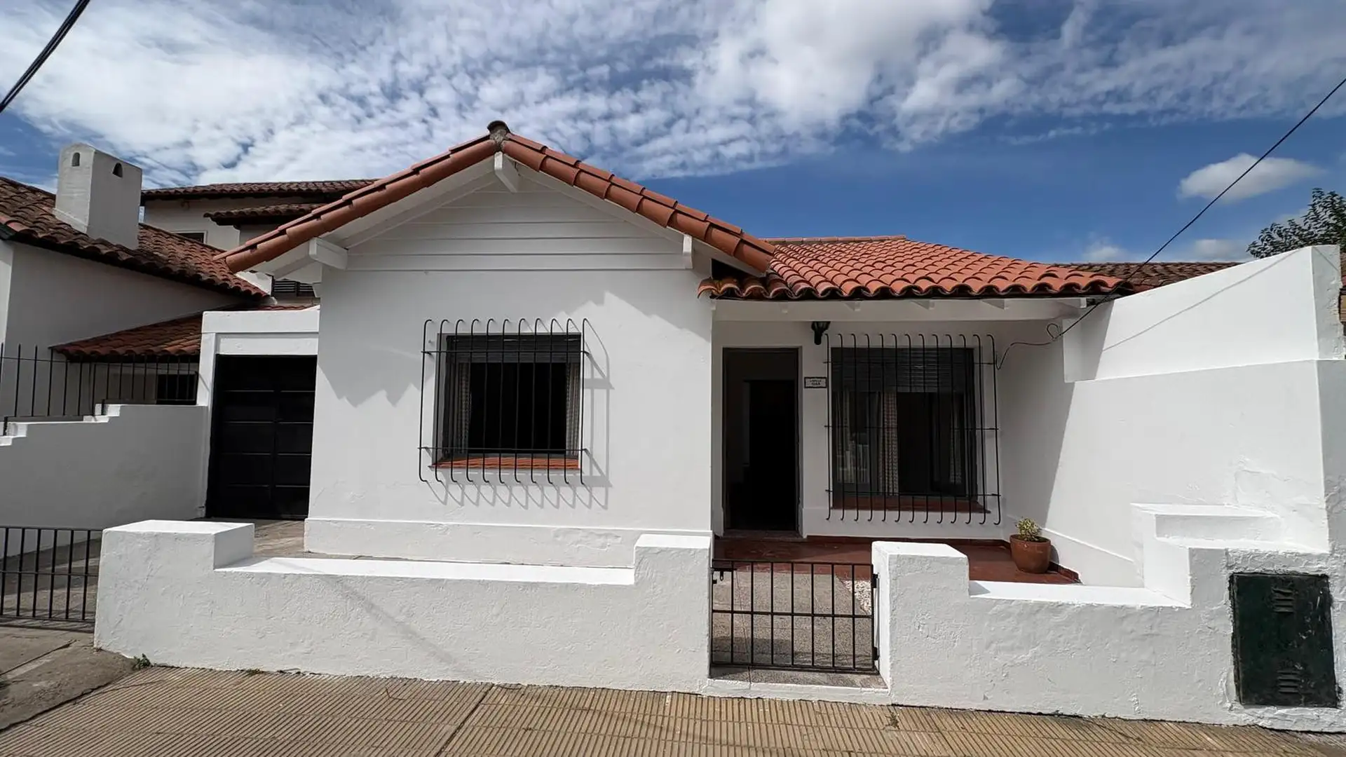 Casa de 3 ambientes com 2 dormitórios em Ituzaingó