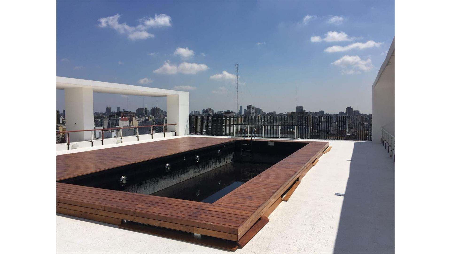 Kitnet de frente no 8º andar em San Nicolás