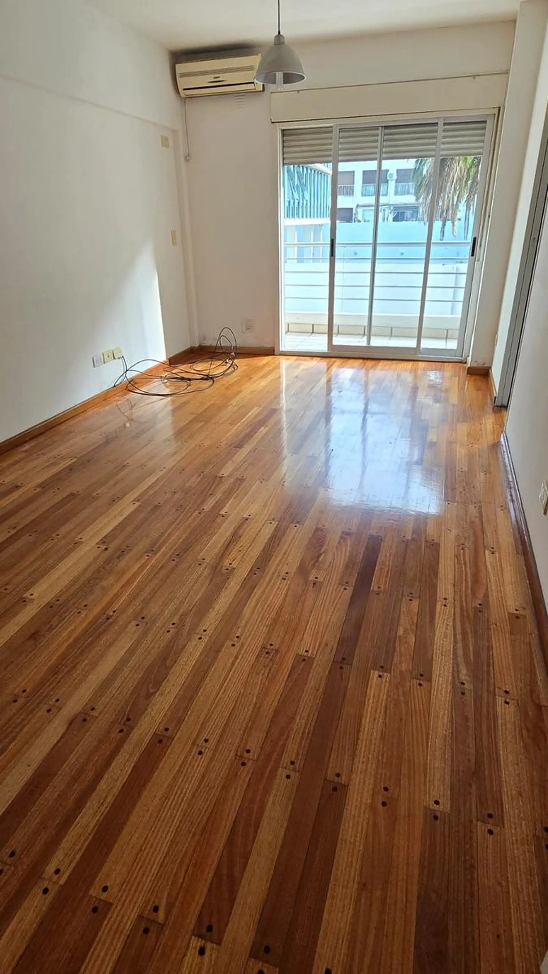 Departamento de 2 ambientes con cochera en Vicente López