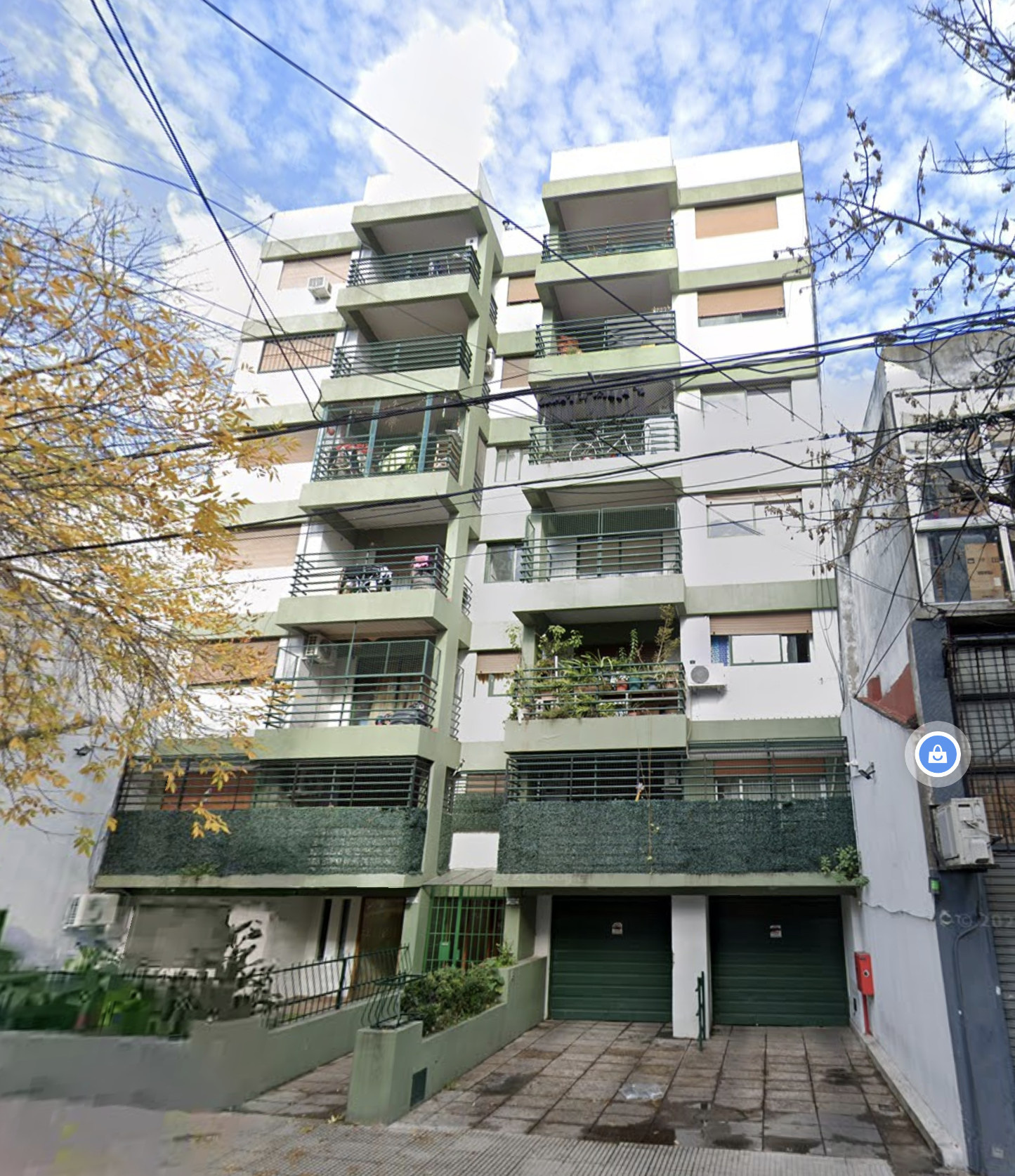 Two-room apartment with balcony in Flores