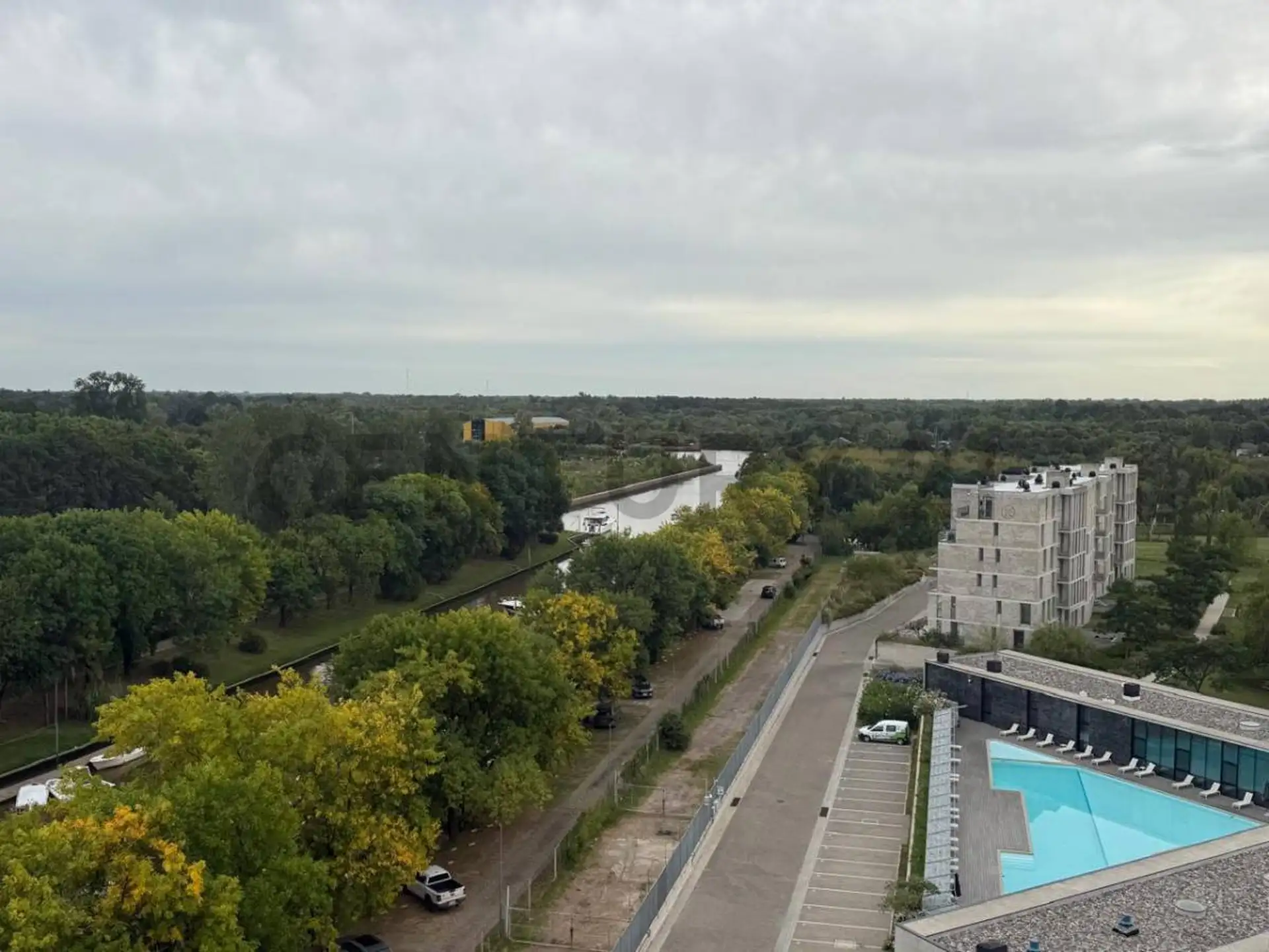 Two-room apartment with parking in Tigre