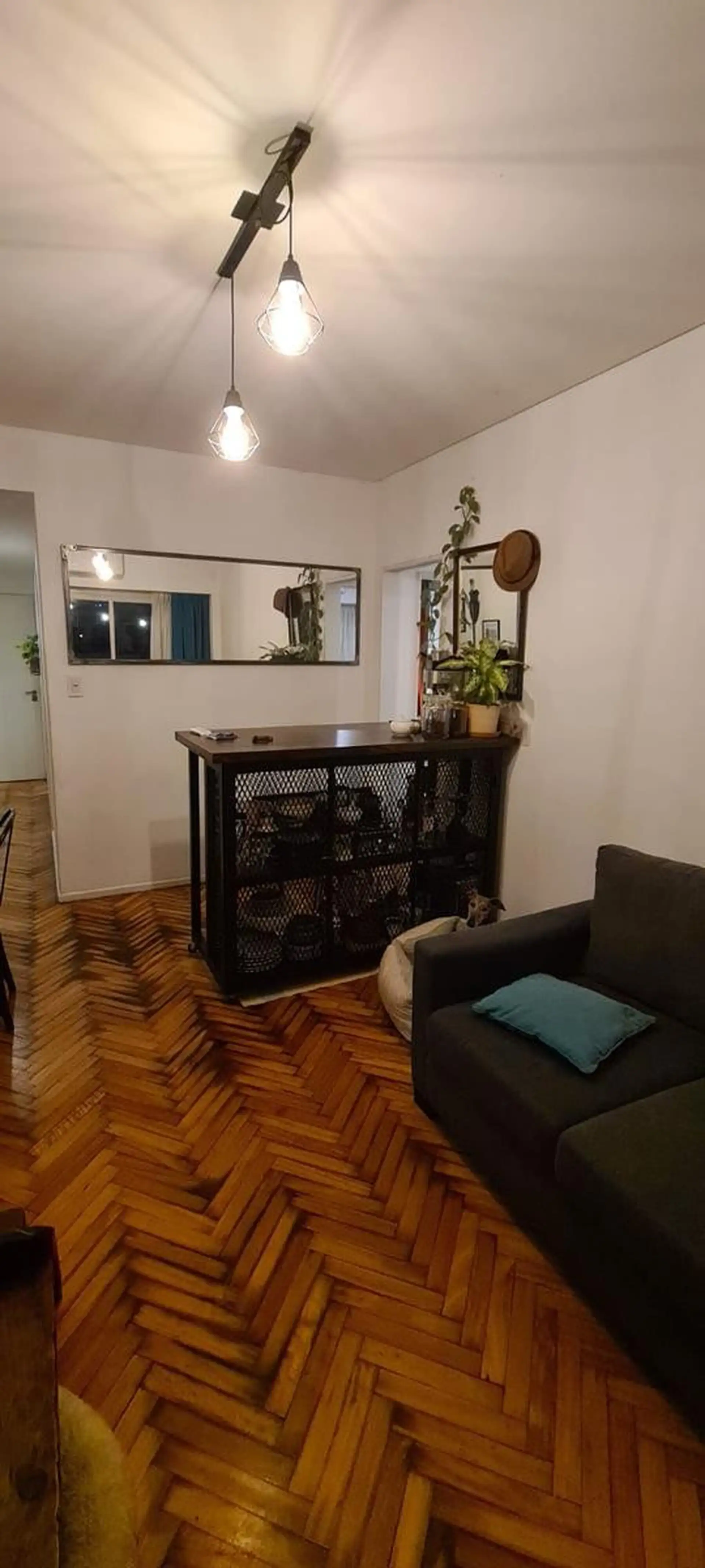 Three-bedroom four-room apartment in Caballito with balcony