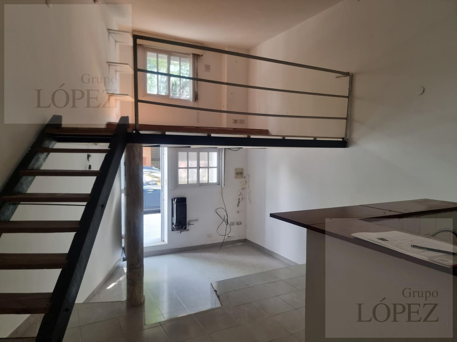 Дом для профессионального использования в Saavedra с отдельным входом