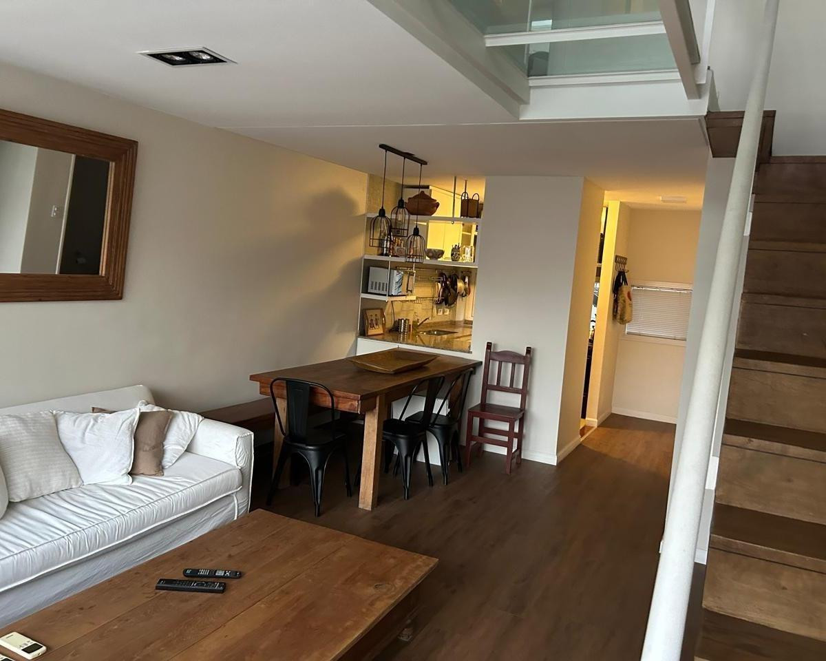 Двухкомнатная квартира с балконом в Núñez