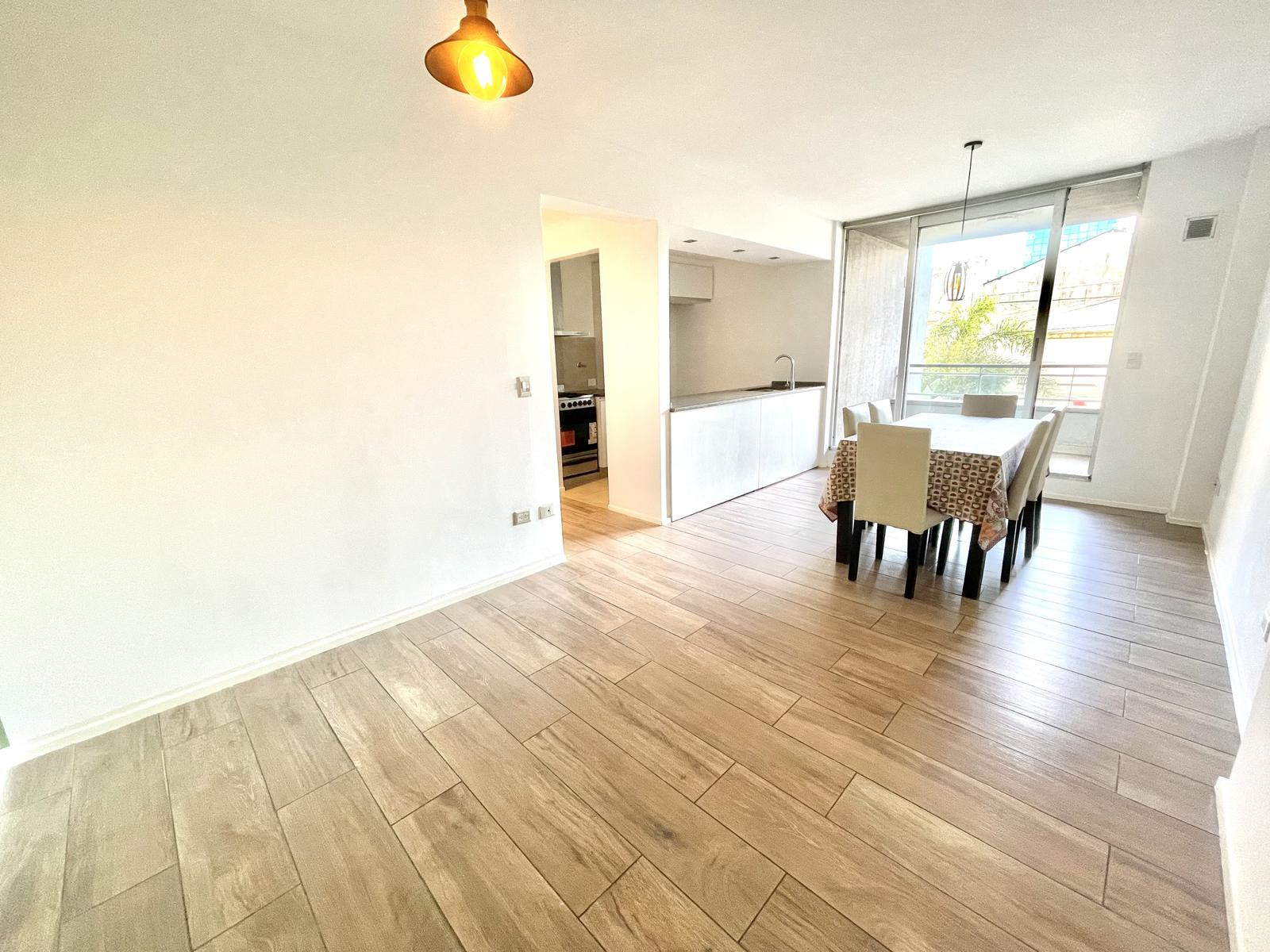 Departamento de 2 ambientes con cochera en Banfield