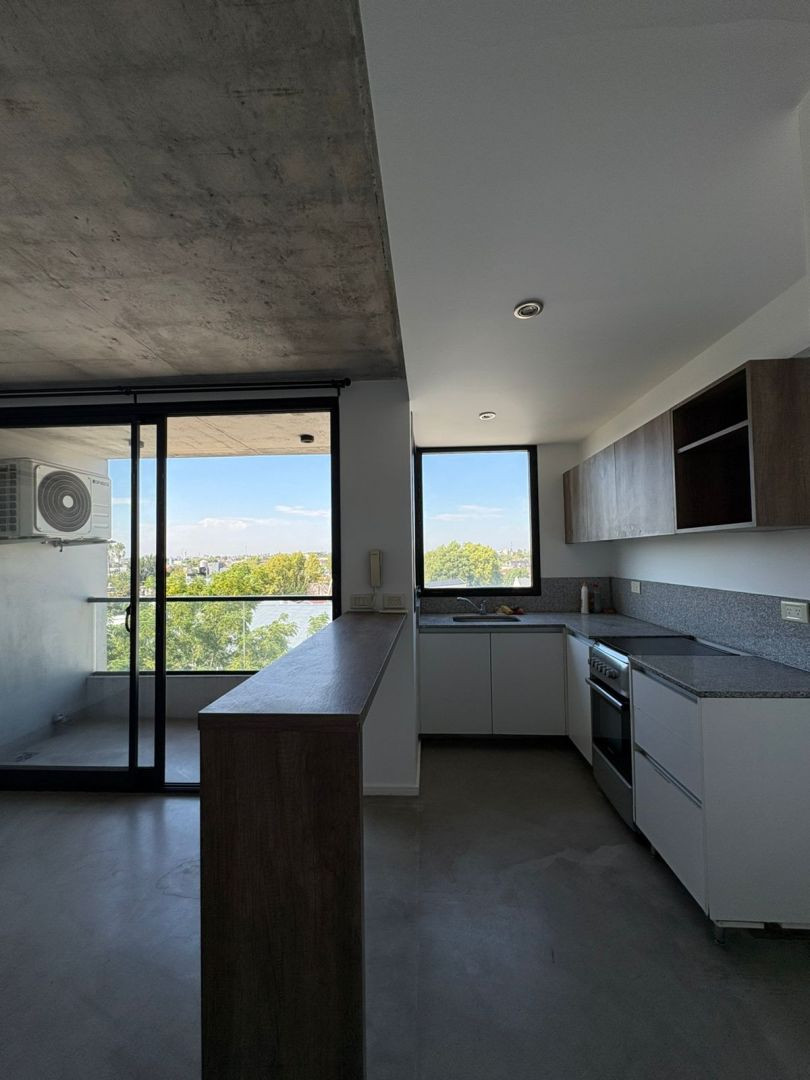 Departamento de 2 ambientes con balcón en Haedo, Morón