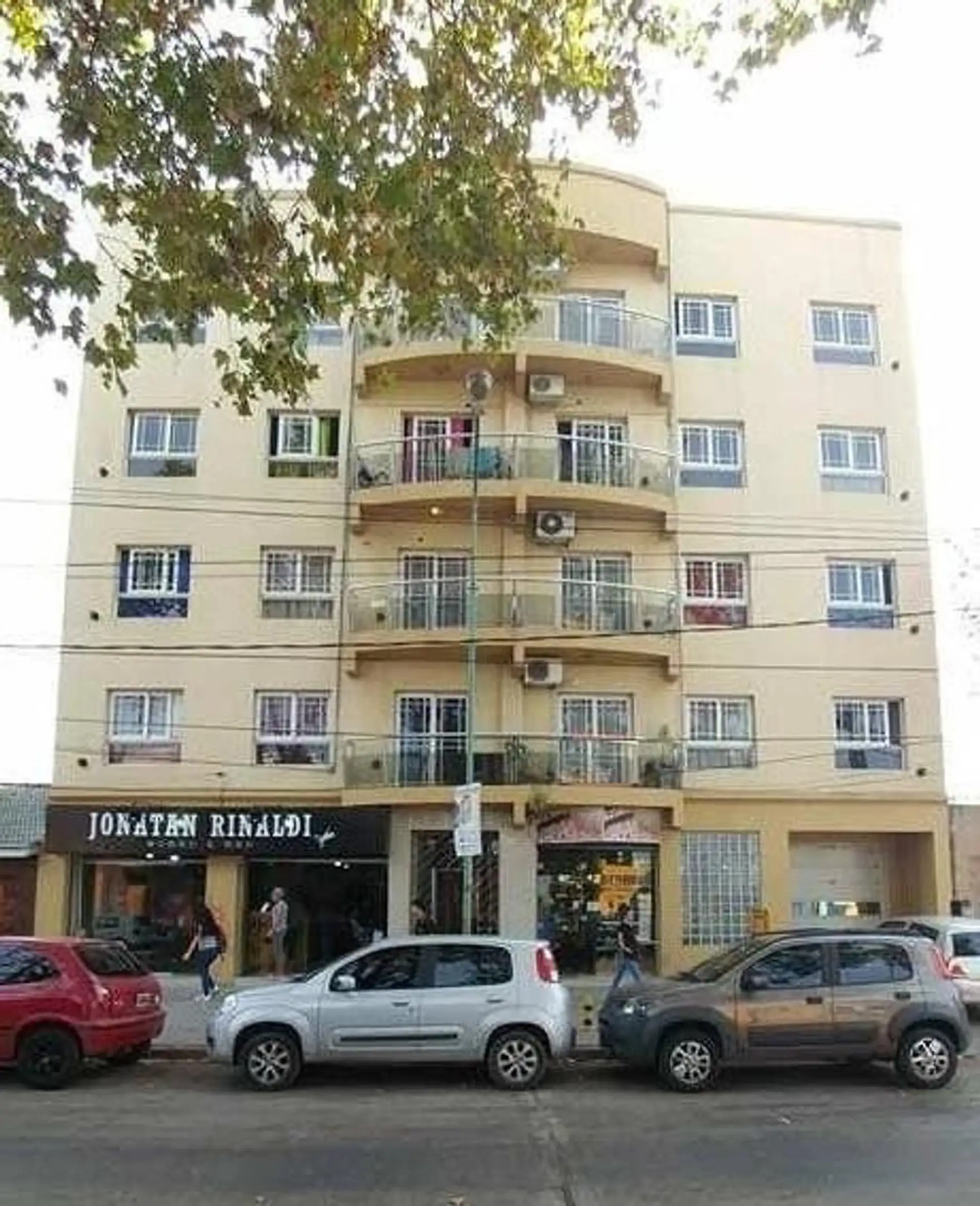 Departamento de 2 ambientes en alquiler en Merlo Centro