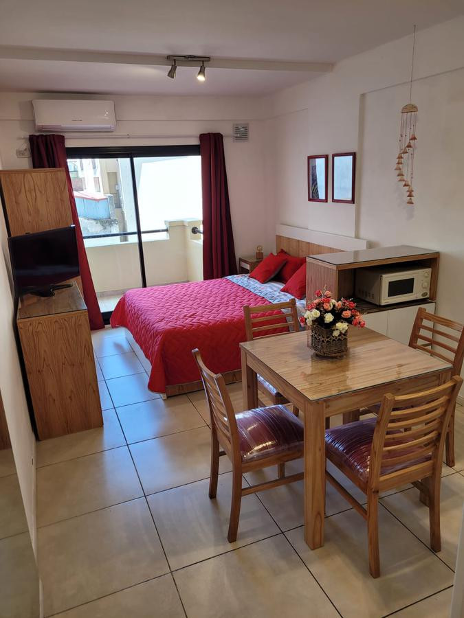 New studio apartment for short stays in Monserrat