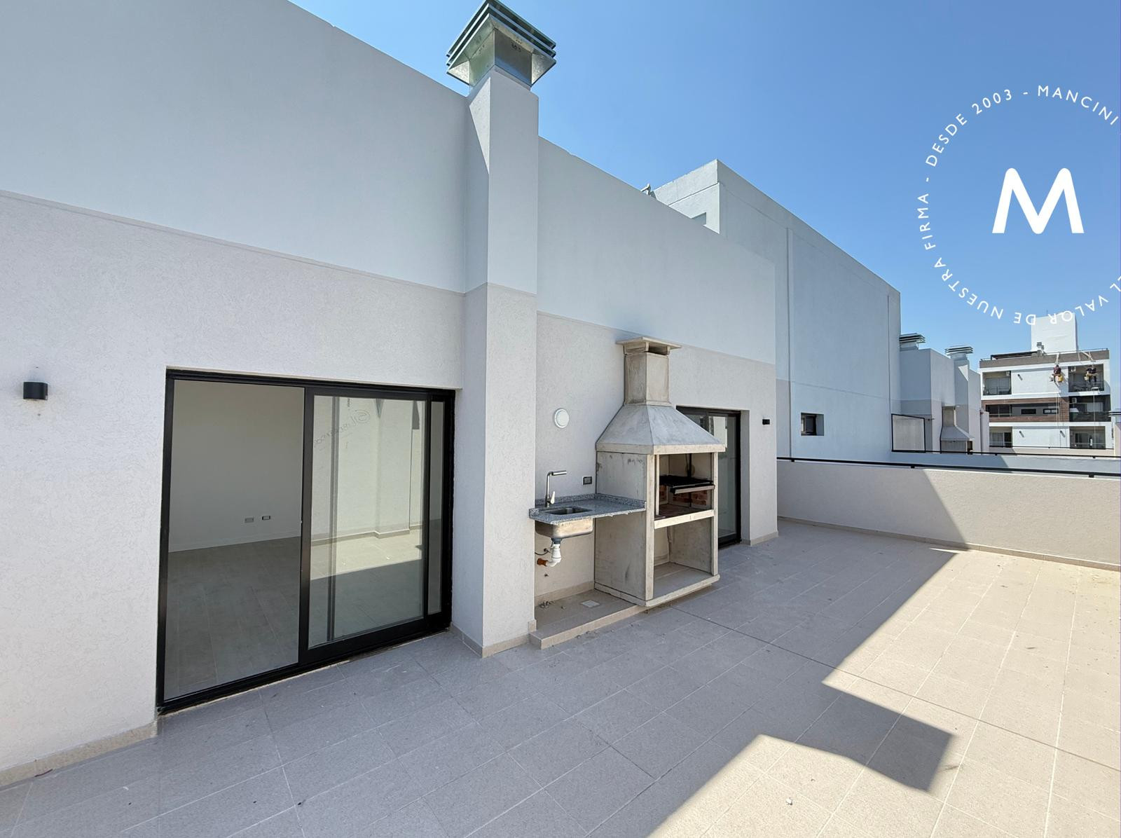 Apartamento dúplex com 4 dormitórios em Tres de Febrero