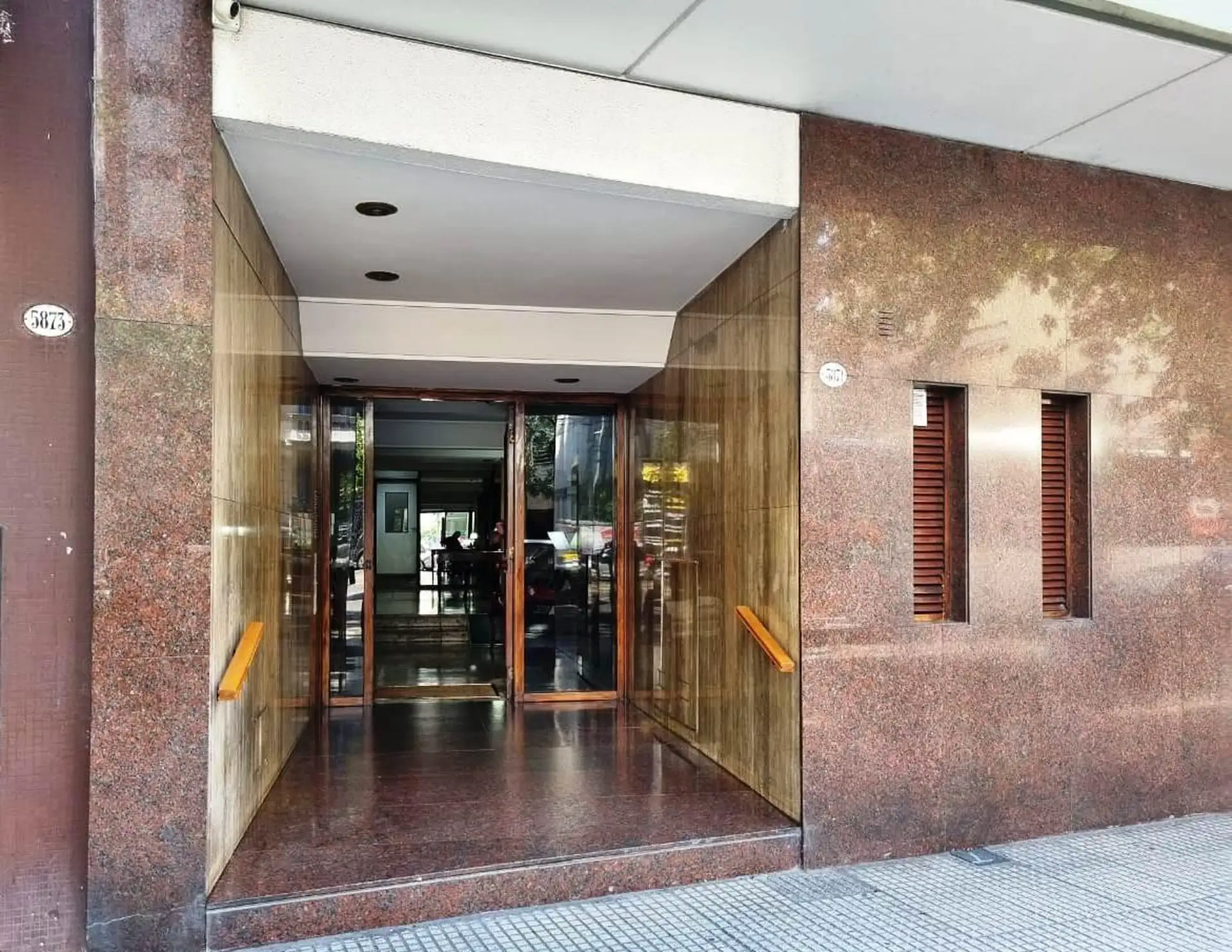 One-room lateral apartment in Caballito