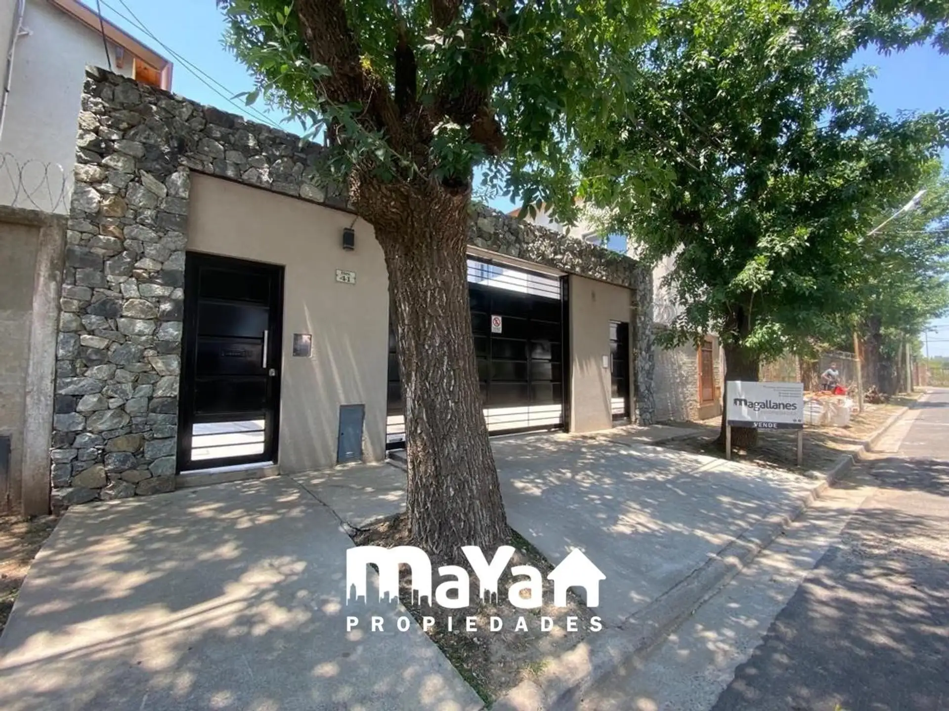 Two-bedroom duplex house in Zárate