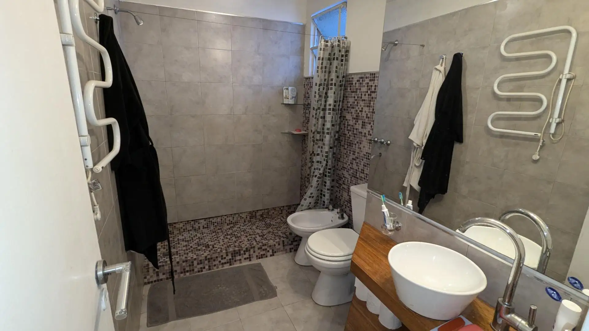 One-bedroom apartment with patio in Lanús Este