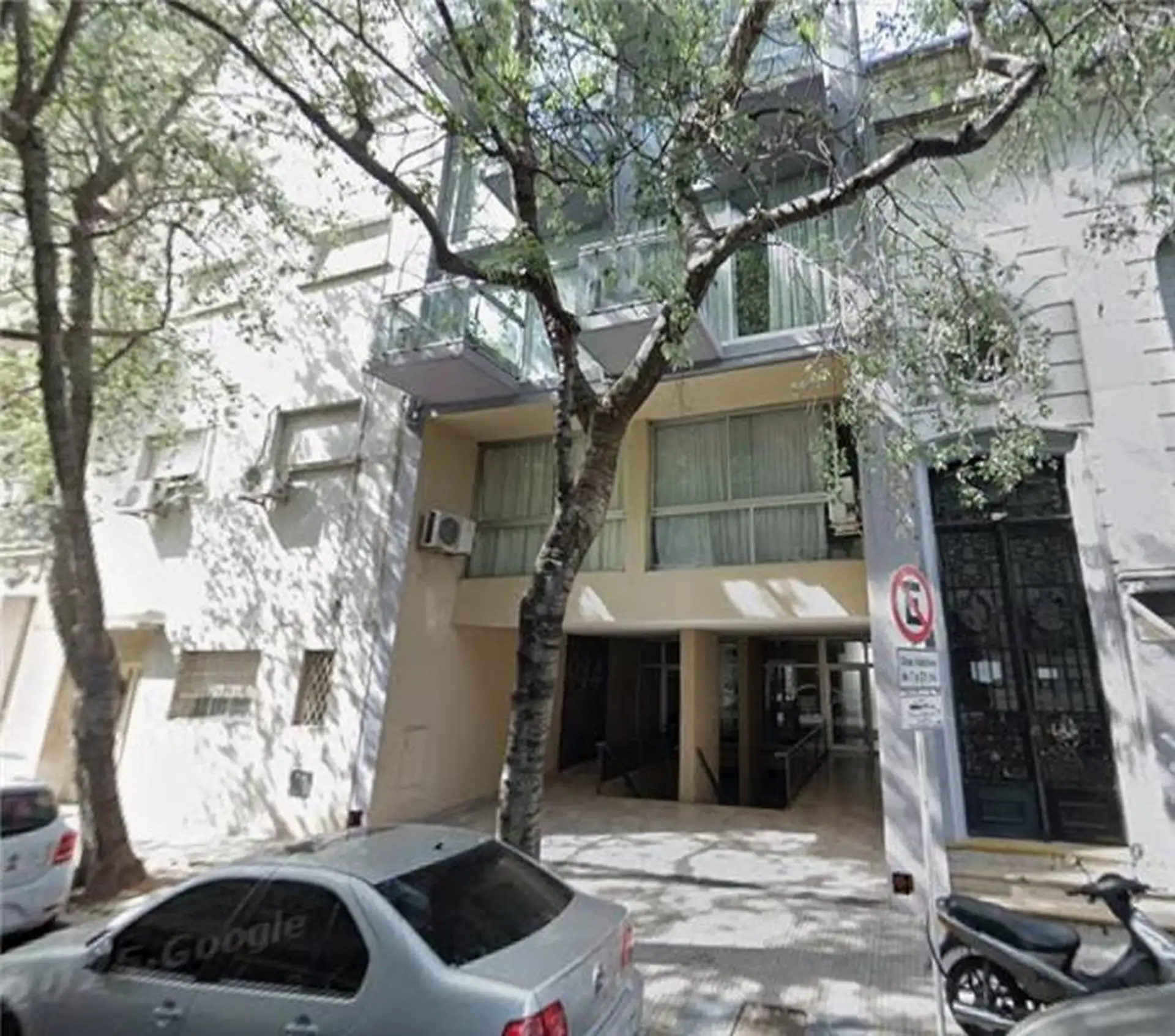 One-bedroom apartment in Monserrat